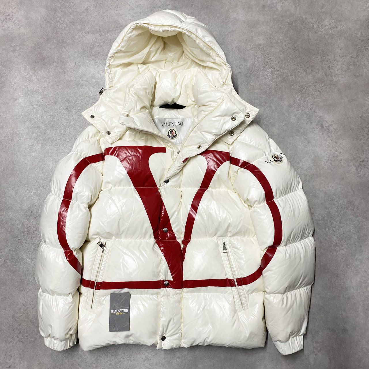 Moncler × Valentino Moncler X Valentino mens puffer jacket size 1 Small 46 maya Size US S / EU 44-46 / 1 - 4 Thumbnail