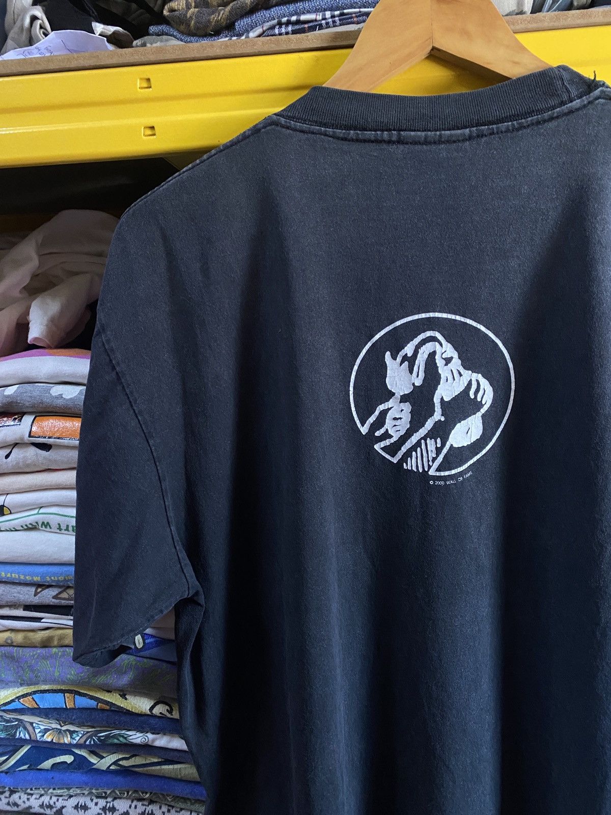 Band Tees Rare ! Vintage Rage Againt The Machine Tshirt Size US L / EU 52-54 / 3 - 9 Thumbnail