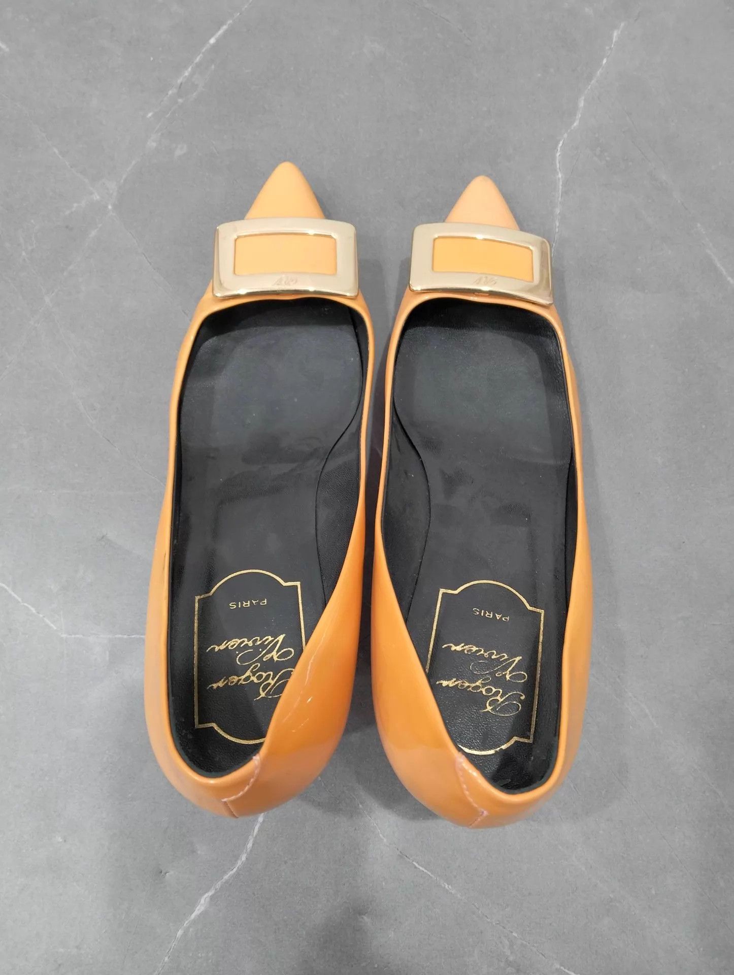 Roger Vivier Roger Vivier Patent Leather Pointed Toe Pumps 36 Size US 5.5 / IT 35.5 - 7 Thumbnail