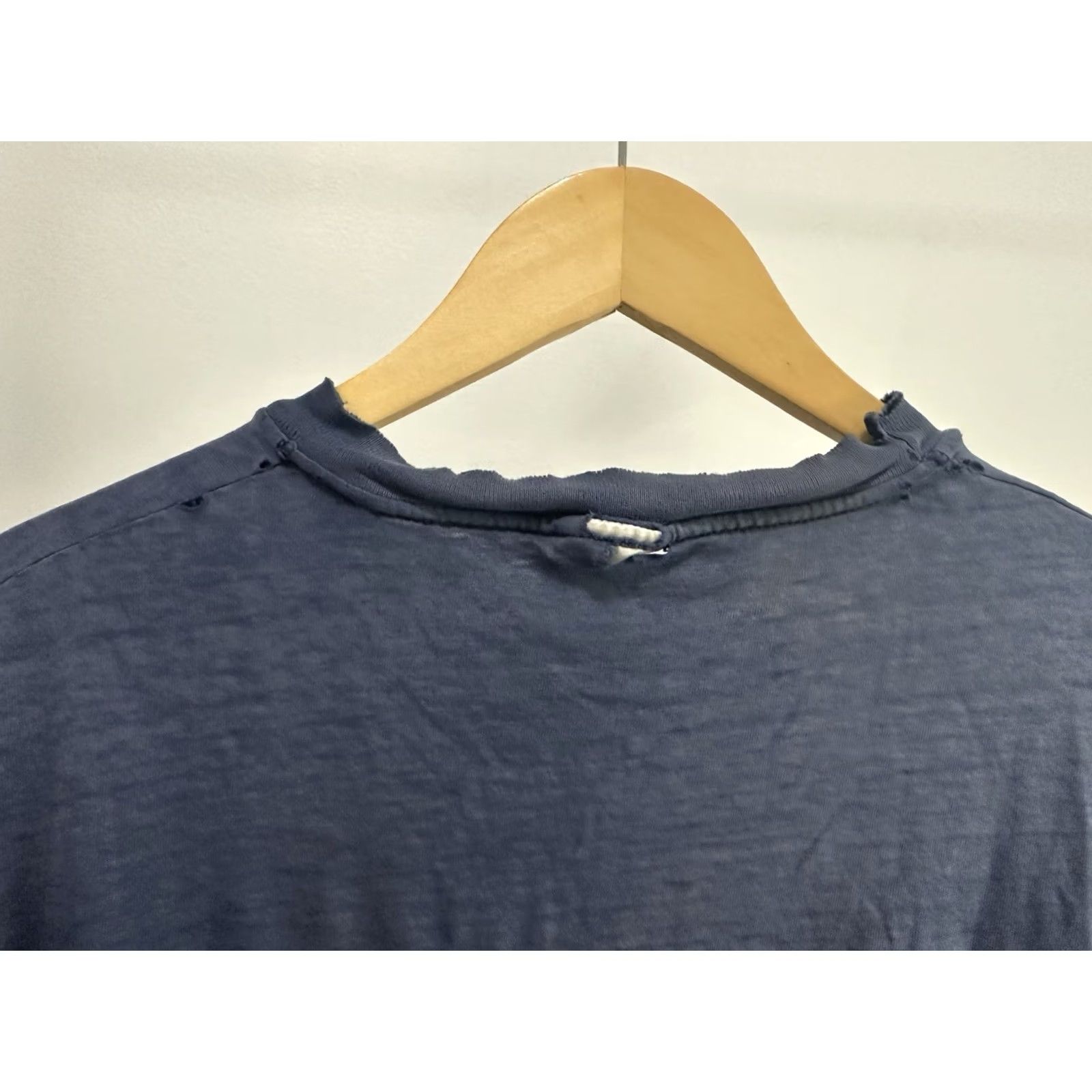 Hanes VINTAGE Hanes Gradient Sun Faded Thrashed Worn Cotton Pocket Distressed Boxy T-Shirt XL Blue Mens Size US XL / EU 56 / 4 - 6 Thumbnail