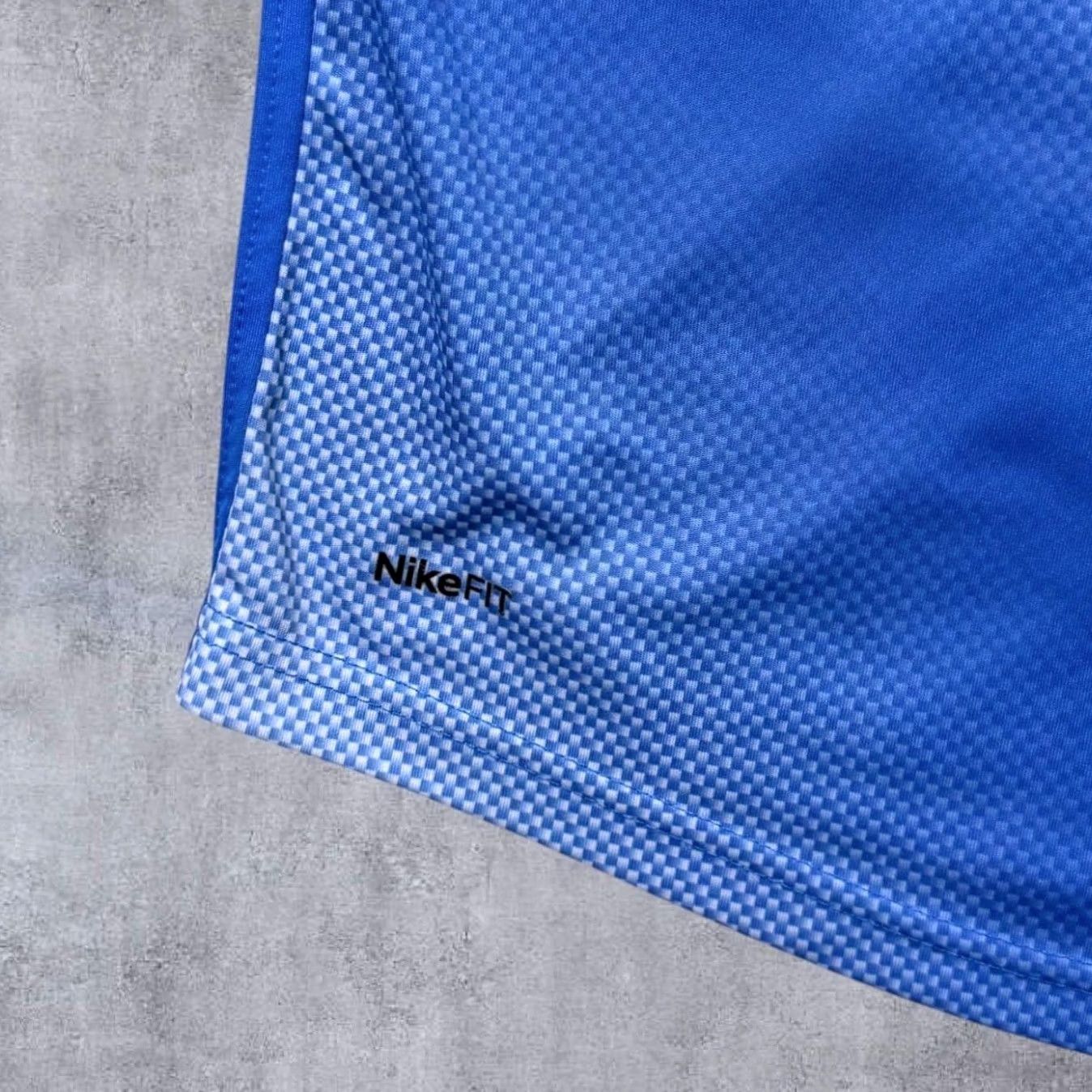 Nike Nike Tiempo Fit Dry Blue White Gradient Sports T-Shirt XL Mens Regular Size US XL / EU 56 / 4 - 5 Thumbnail