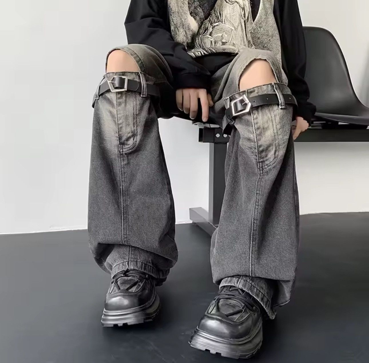 Japanese Brand Belt Hollow Flare Vintage Designer Streetwear Jeans Size US 35 - 2 Thumbnail