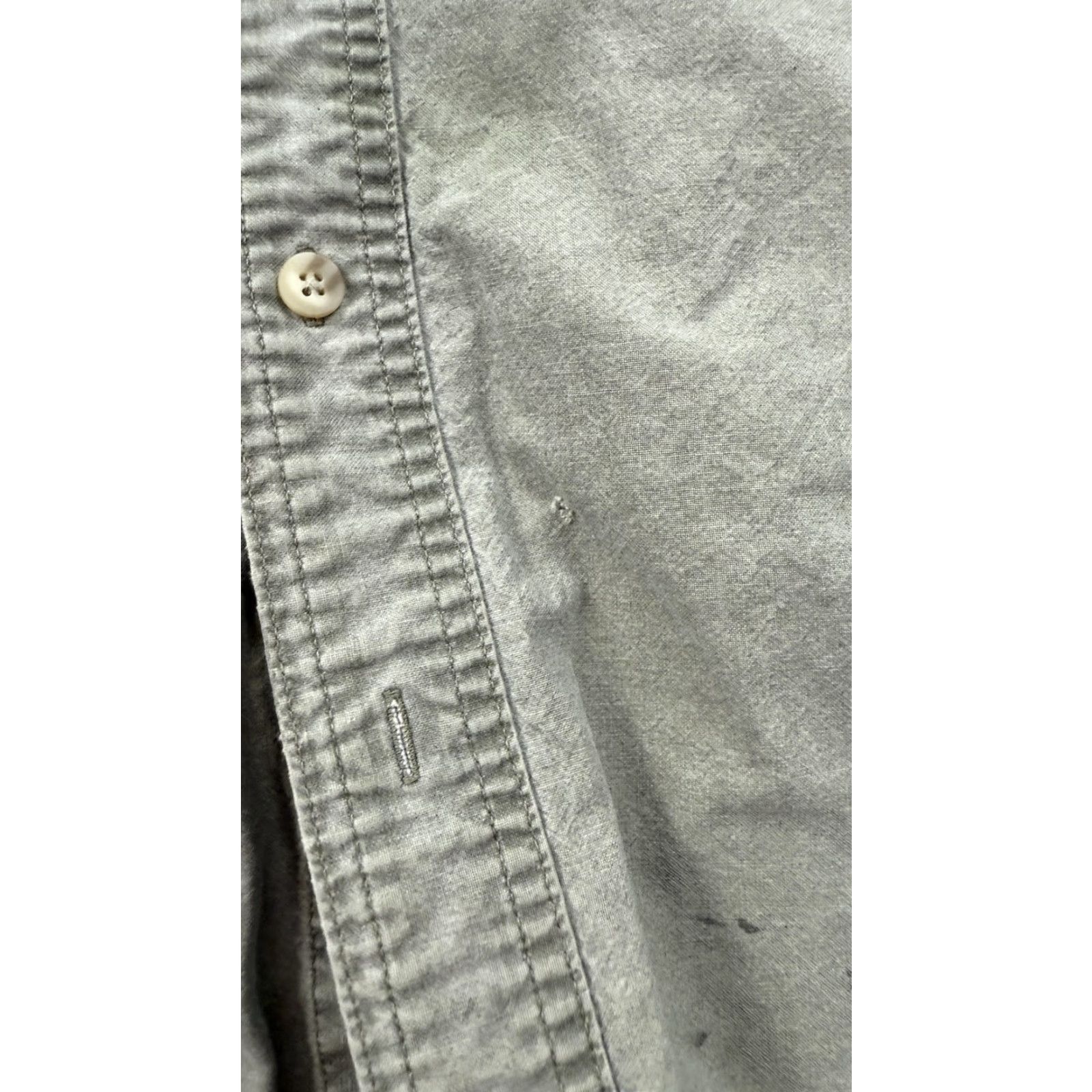 Vintage L.L. Bean Shirt Mens LT Gray Button-Down Dual Pocket Workwear Distressed Button-Up Twill Cotton 100% Regular Size US L / EU 52-54 / 3 - 5 Thumbnail