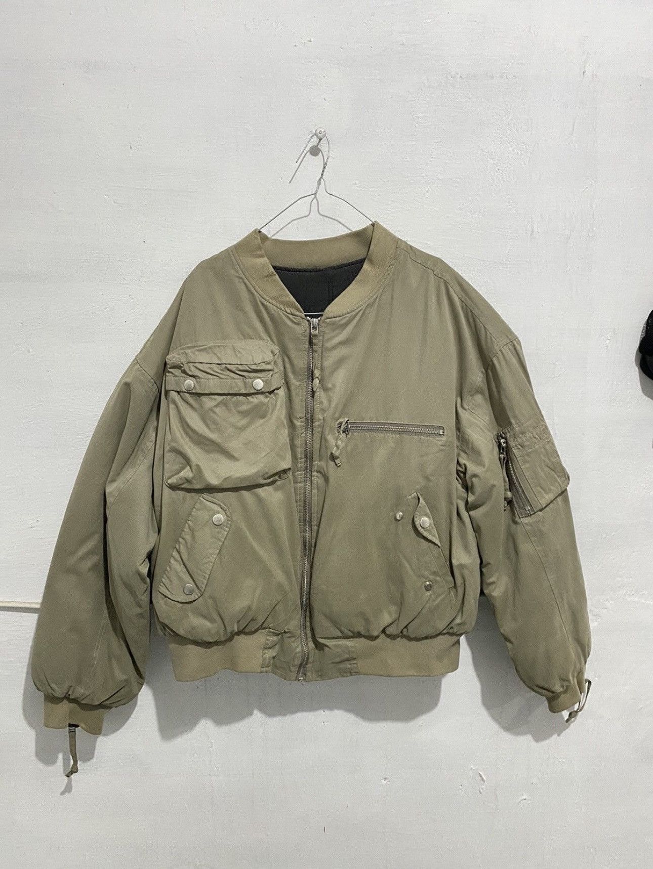 GRAILZ Rare Grailz Multizipper multipocket bomber jacket Size US L / EU 52-54 / 3 - 2 Thumbnail