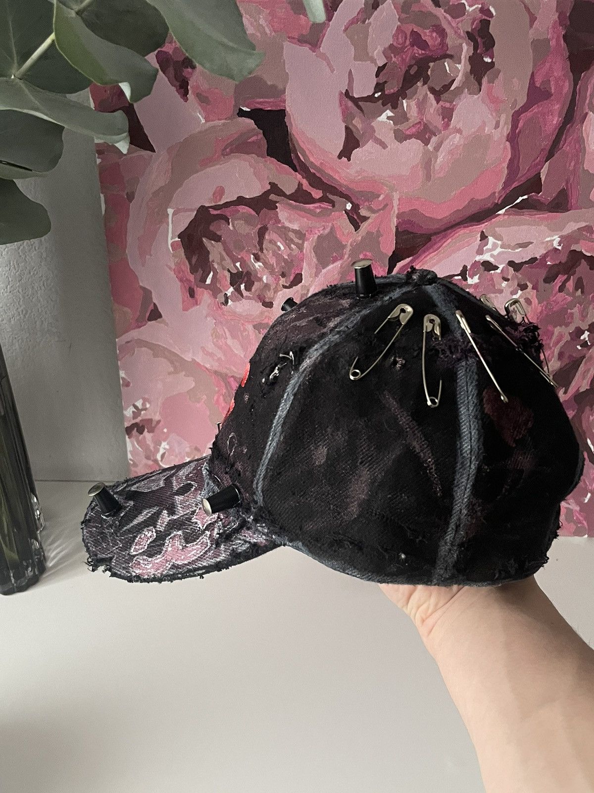 Other Avant Garde D&G Cap Custom Pin 90’s VTG Distressed Fade Pink Size ONE SIZE - 9 Thumbnail