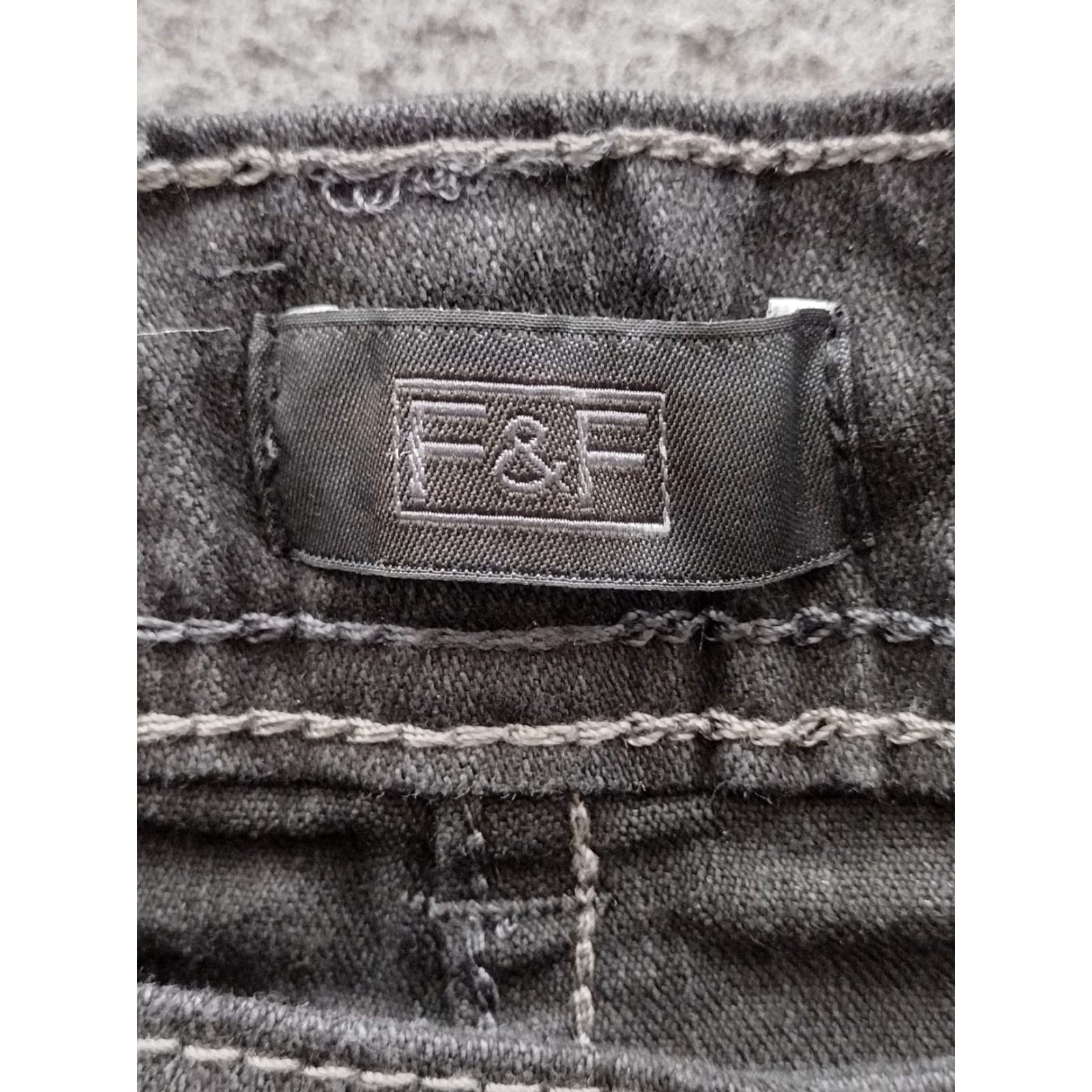 Vintage F&F Jeans Women's 20 Black Dark Wash Mid Rise Skinny Capri Jeans Size 42" / US 20 - 5 Thumbnail