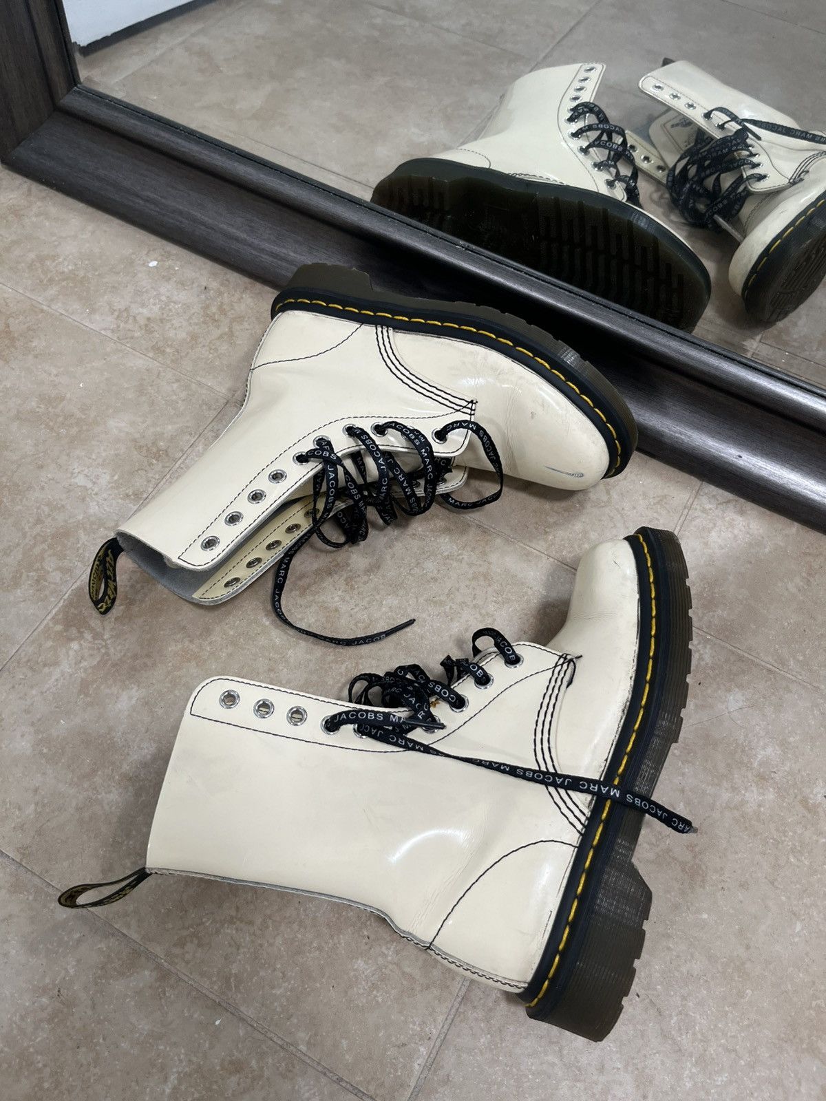 Dr. Martens × Marc Jacobs Dr. Martens 1490 x Marc Jacobs white leather tan boots Size US 5 / IT 35 - 2 Thumbnail