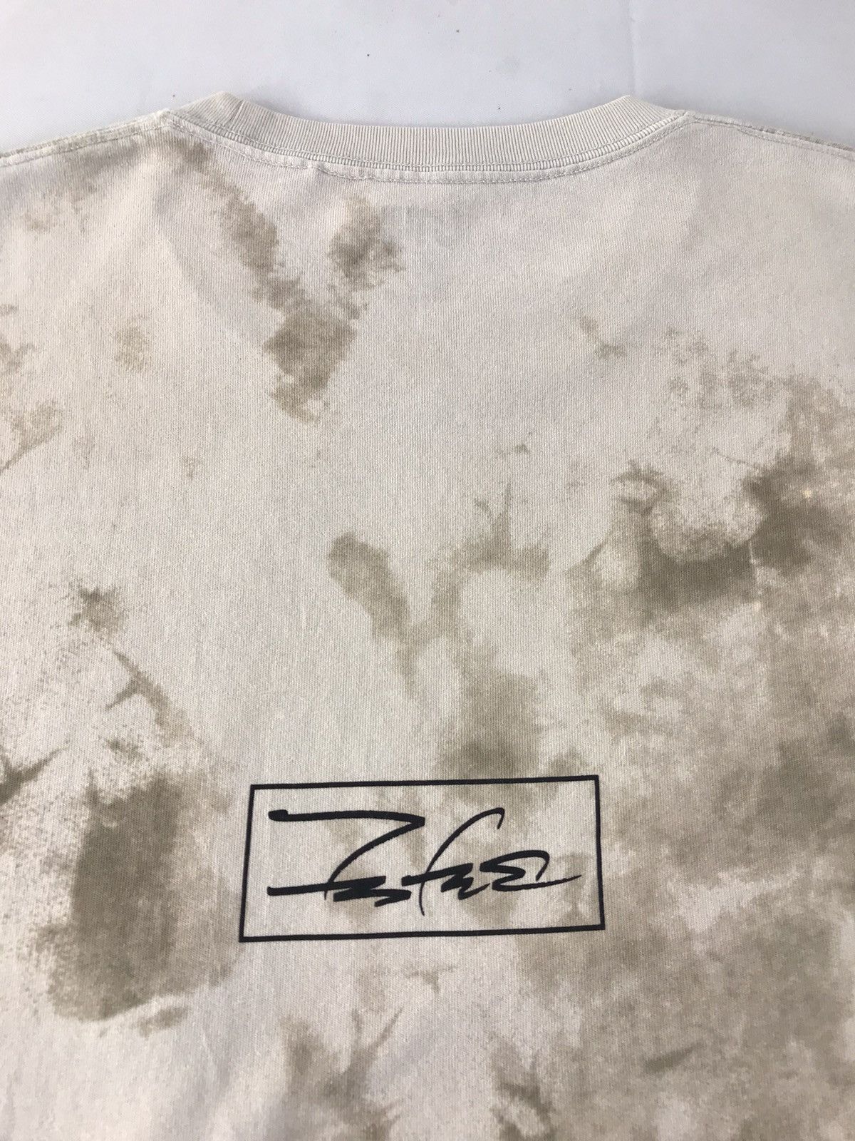 Futura Uniqlo X Futura Design Tie Dye Tee Size US L / EU 52-54 / 3 - 8 Thumbnail
