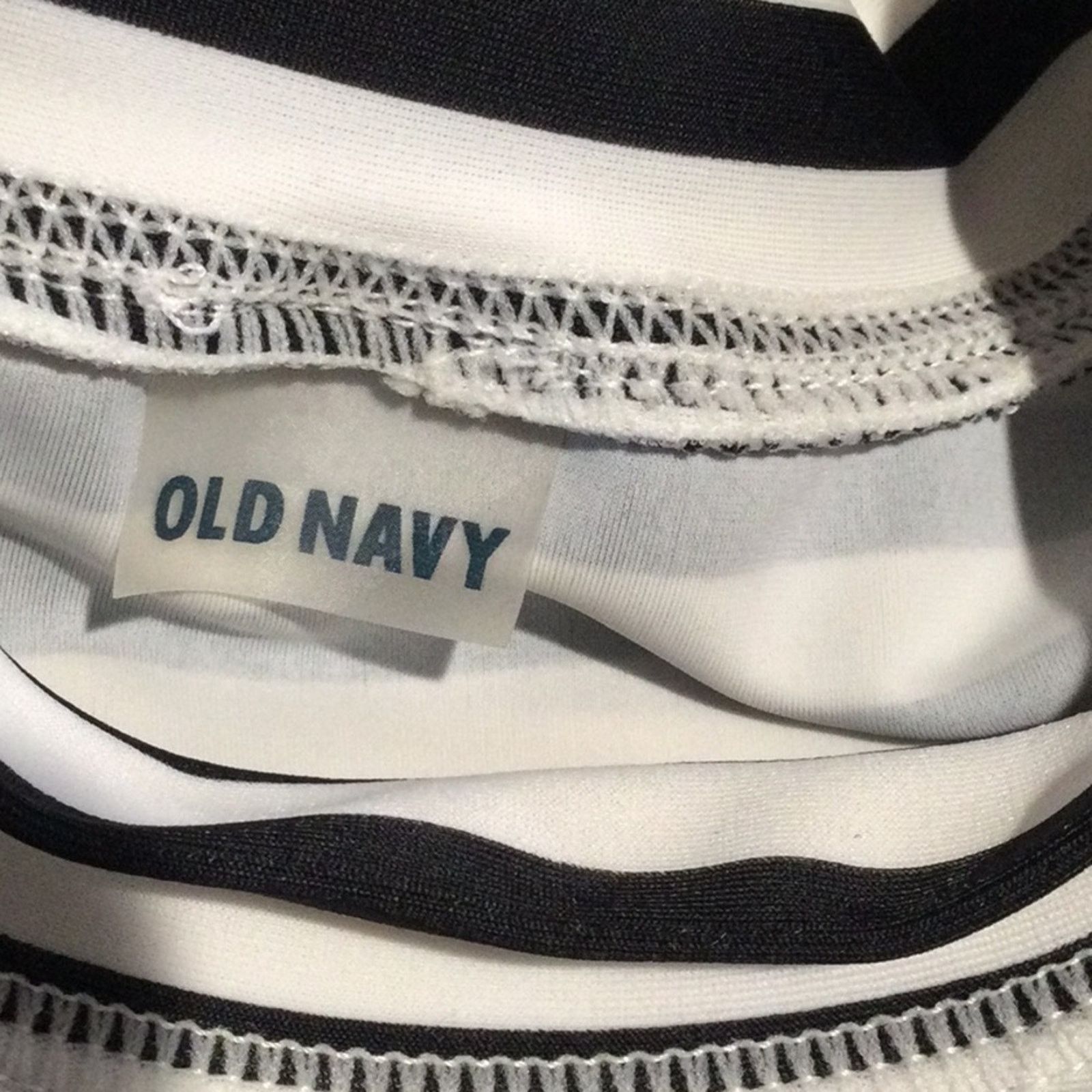 Old Navy Old Navy Black/White Stripe Long Sleeve Bodycon Top M Size M / US 6-8 / IT 42-44 - 10 Thumbnail