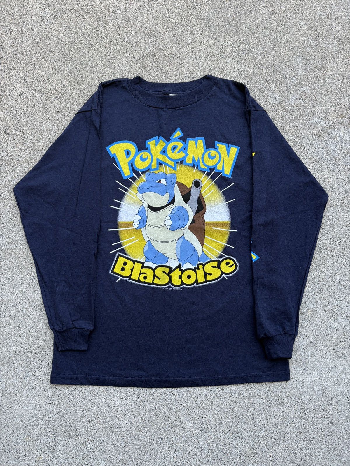 Pokemon Vintage 1999 Pokèmon “Blastoise” Navy Blue L/S Shirt Size L Size US L / EU 52-54 / 3 - 1 Thumbnail