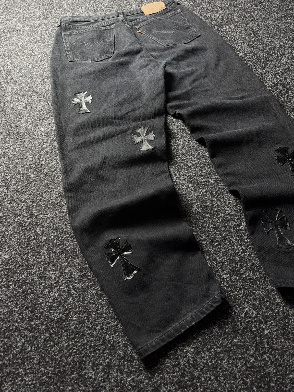Levi's Vintage Clothing Vintage 90s Archival Levi’s Hearts Style Cross Denim Jeans Size US 33 - 12 Thumbnail