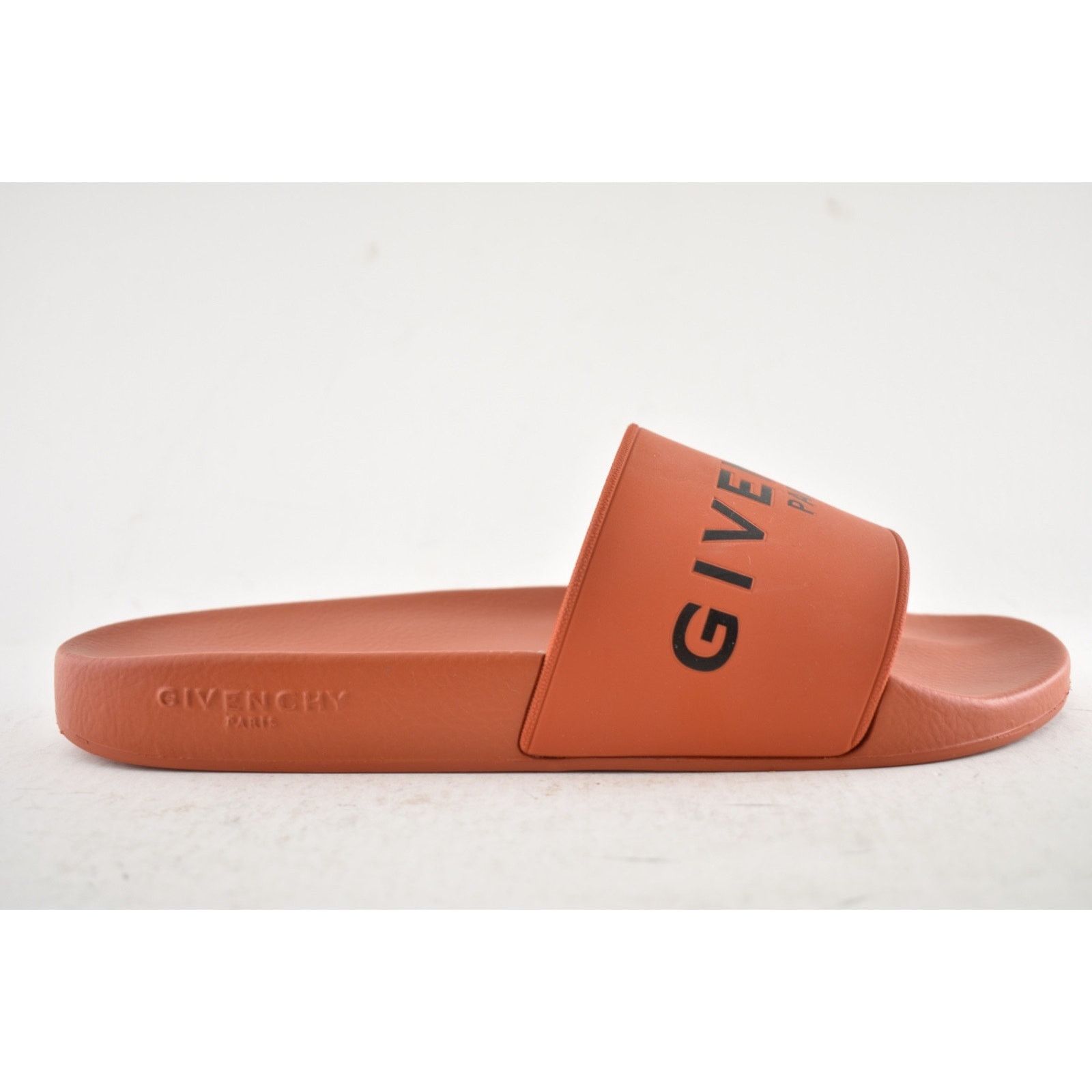 Givenchy Givenchy Orange Black Logo Rubber Pool Slide Sandal 44 11 Size US 11 / EU 44 - 2 Thumbnail