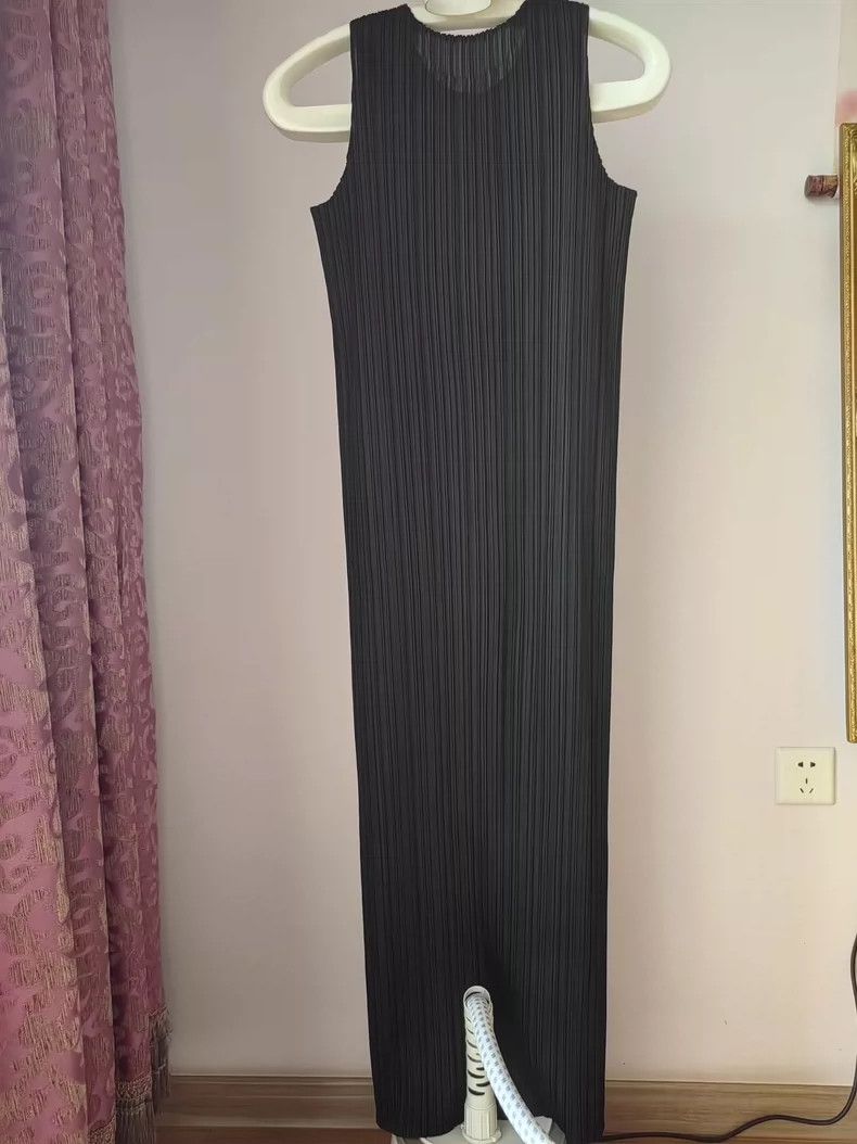 Issey Miyake Issey Miyake size:3 Classic basic black sleeveless dress Size M / US 6-8 / IT 42-44 - 2 Thumbnail