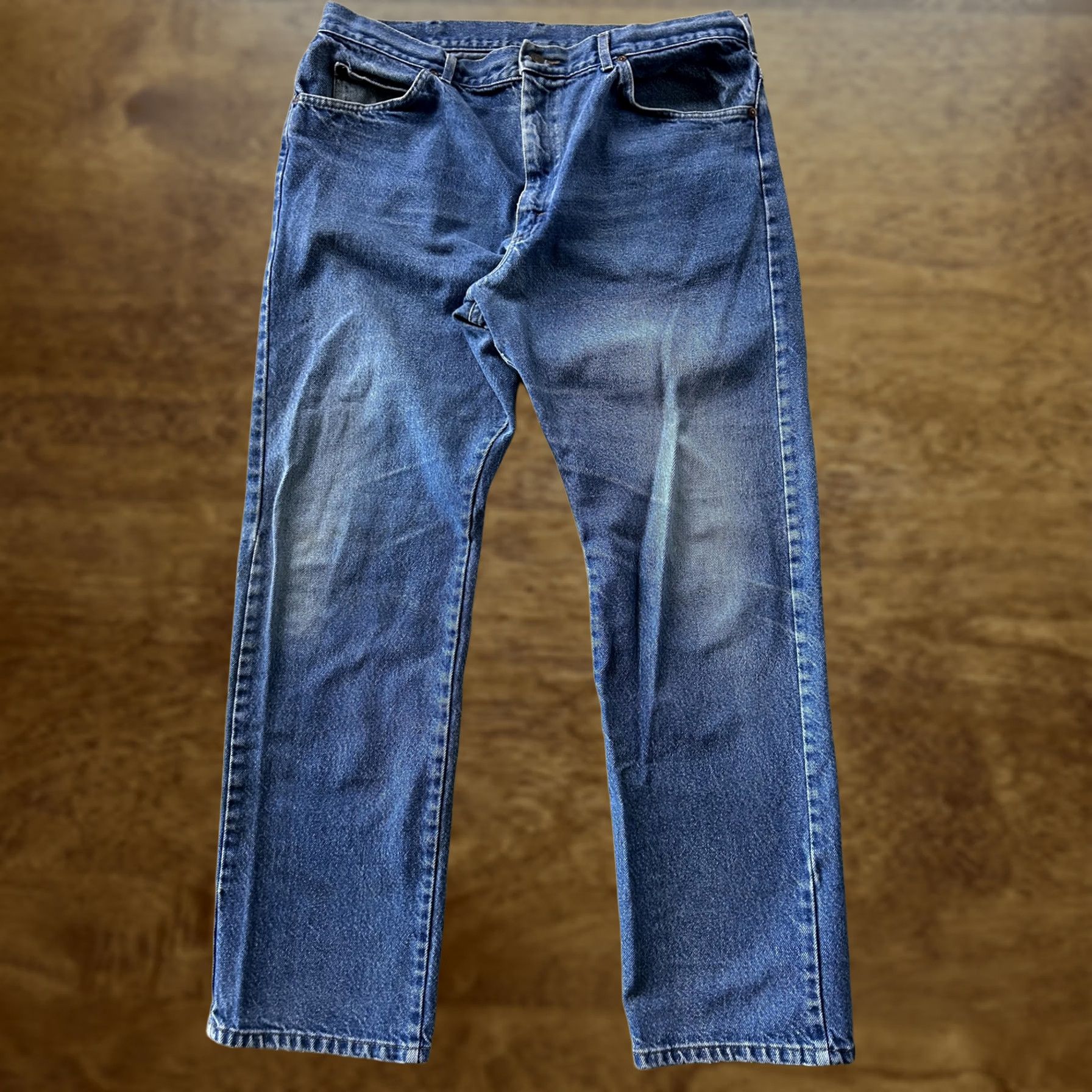 Lee Vintage Lee Jeans Mens 40x32 Relaxed Fit Medium Wash Blue Denim Straight Casual Jeans Size US 40 / EU 56 - 1 Thumbnail