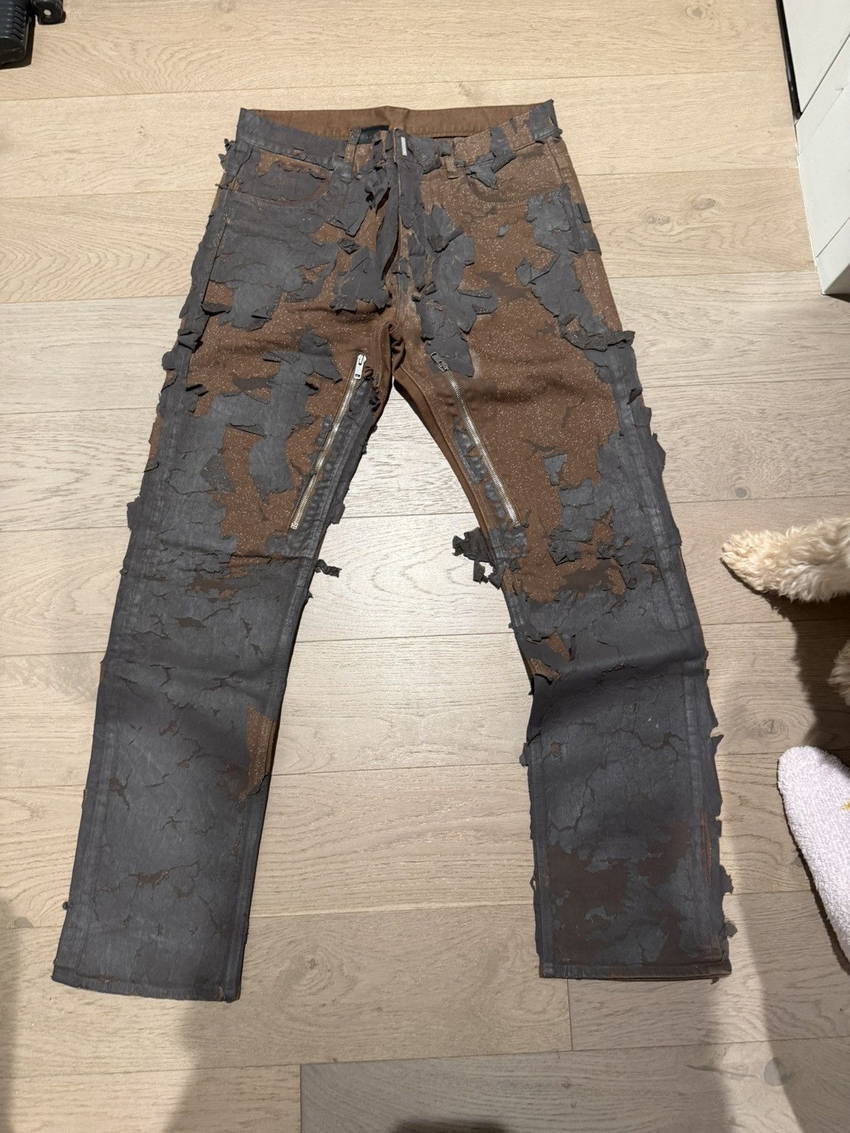 Givenchy Givenchy painted crackled jeans Size US 32 / EU 48 - 1 Thumbnail