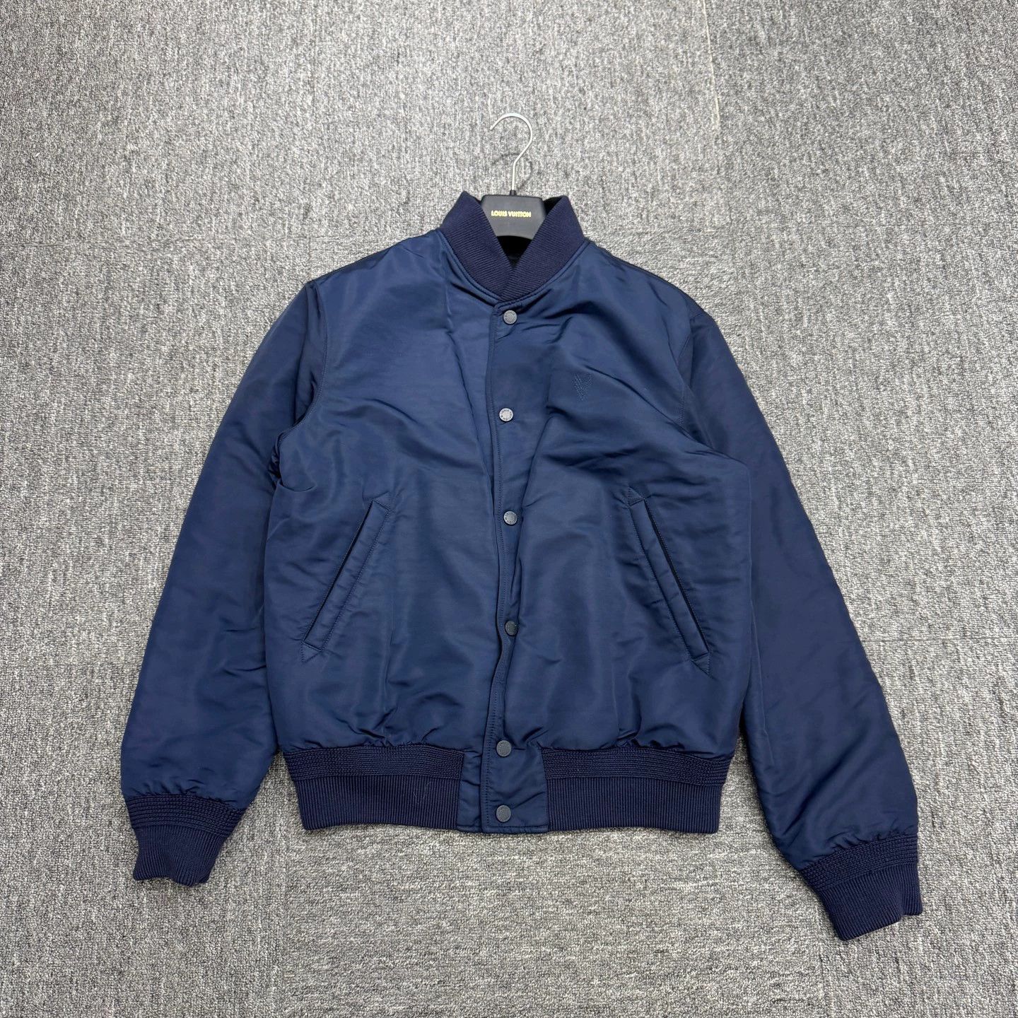 Louis Vuitton LV Diamond Quilted Double-Sided Cotton Jacket Size US M / EU 48-50 / 2 - 1 Thumbnail