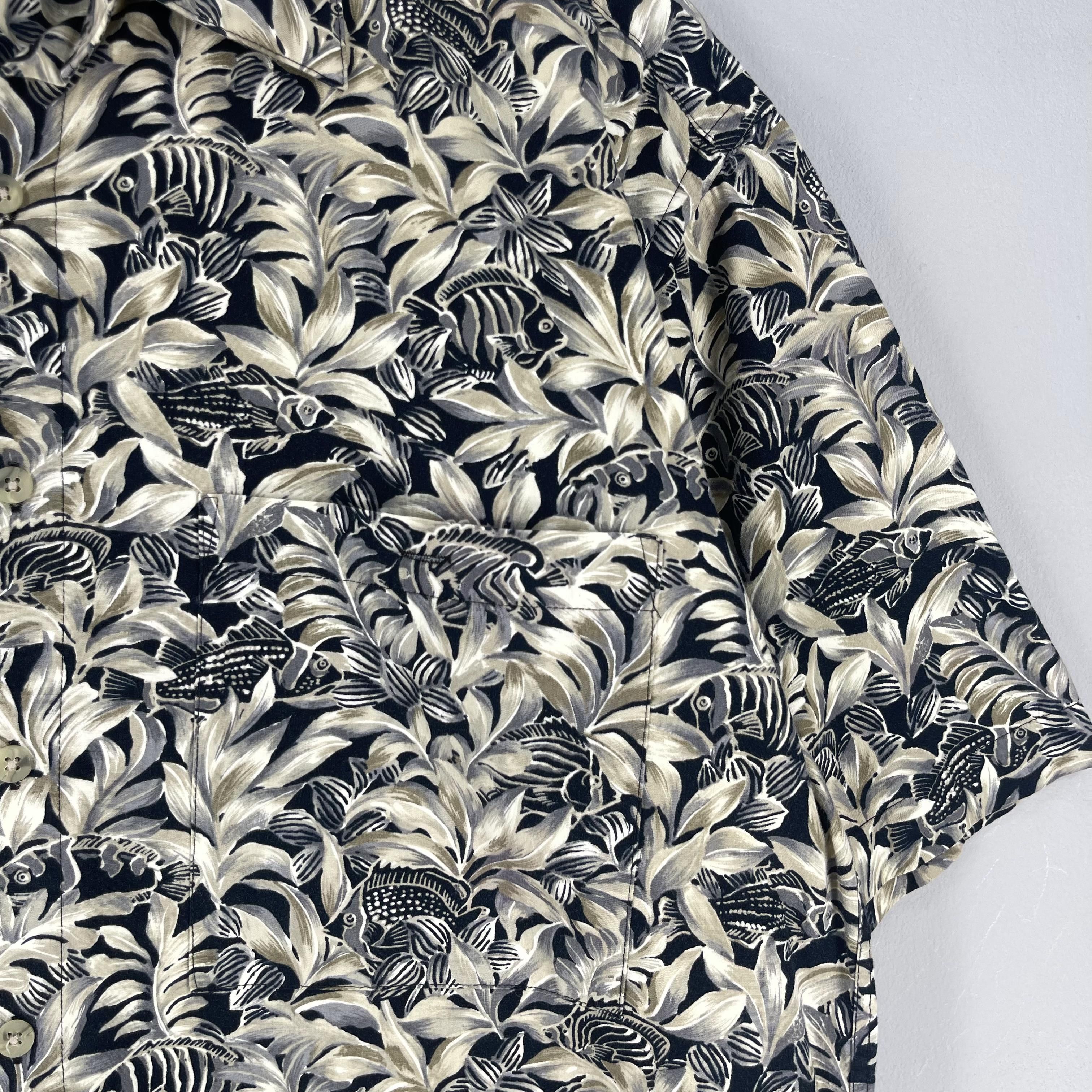 Vintage Vintage PIERRE CARDIN Hawaii Floral Motive Button Up Shirt Size US M / EU 48-50 / 2 - 3 Thumbnail