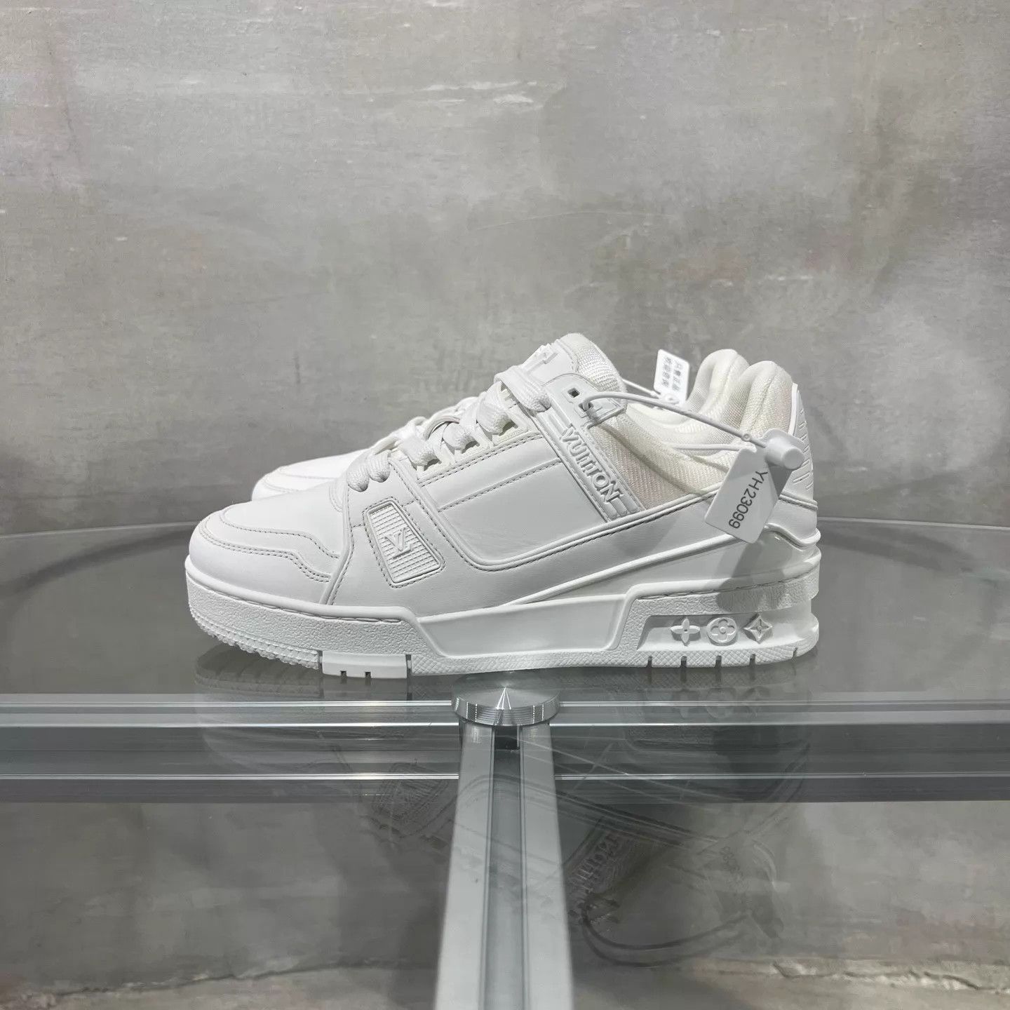 Louis Vuitton LV Trainer White UK2.5 36.5 Size US 6 / IT 36 - 3 Thumbnail