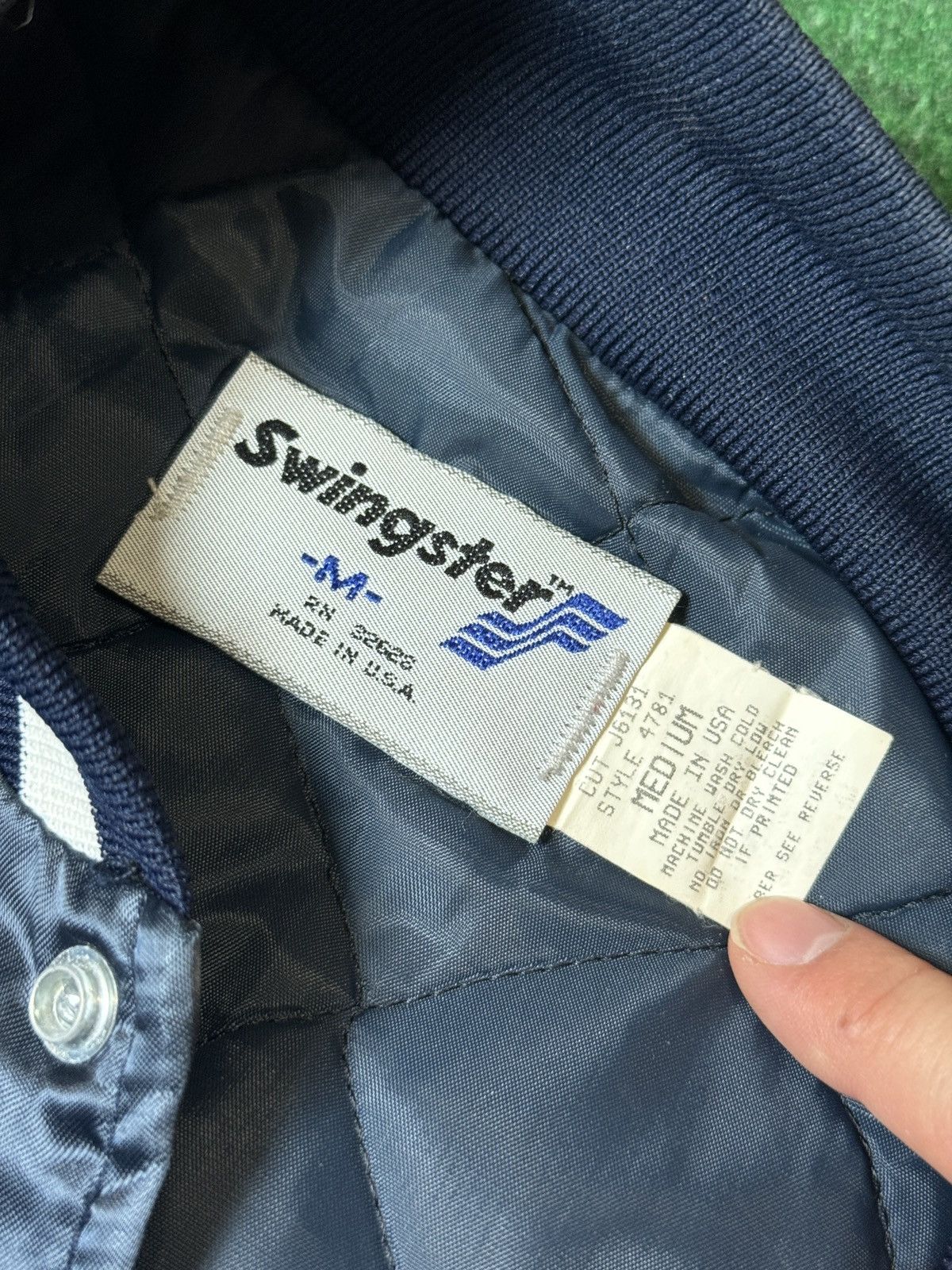 Swingster × Vintage Vtg 80s US Navy United States Military Satin Bomber Jacket Size US M / EU 48-50 / 2 - 3 Thumbnail