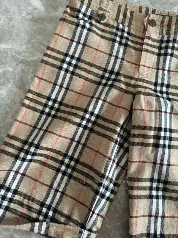 Burberry Burberry Women's Khaki Wool Blend Shorts. Size 23" - 7 Thumbnail