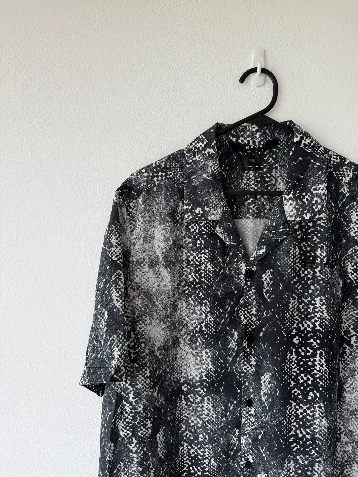 Ksubi new ksubi medium m short sleeve resort shirt mamba black Size US M / EU 48-50 / 2 - 3 Thumbnail