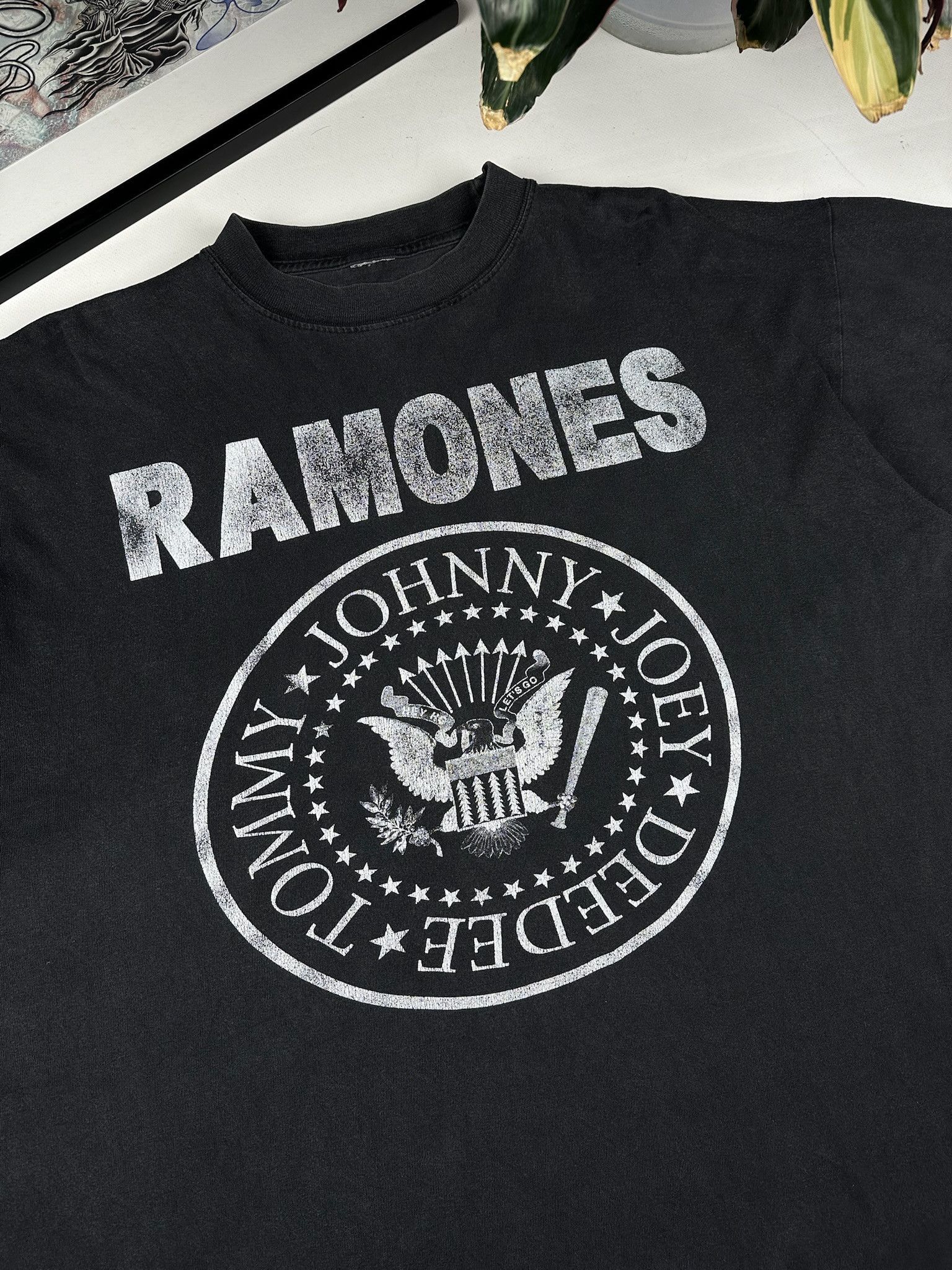 Band Tees Trashed Vintage Ramones Hey Ho Lets Go Punk Tee Size US XL / EU 56 / 4 - 6 Thumbnail