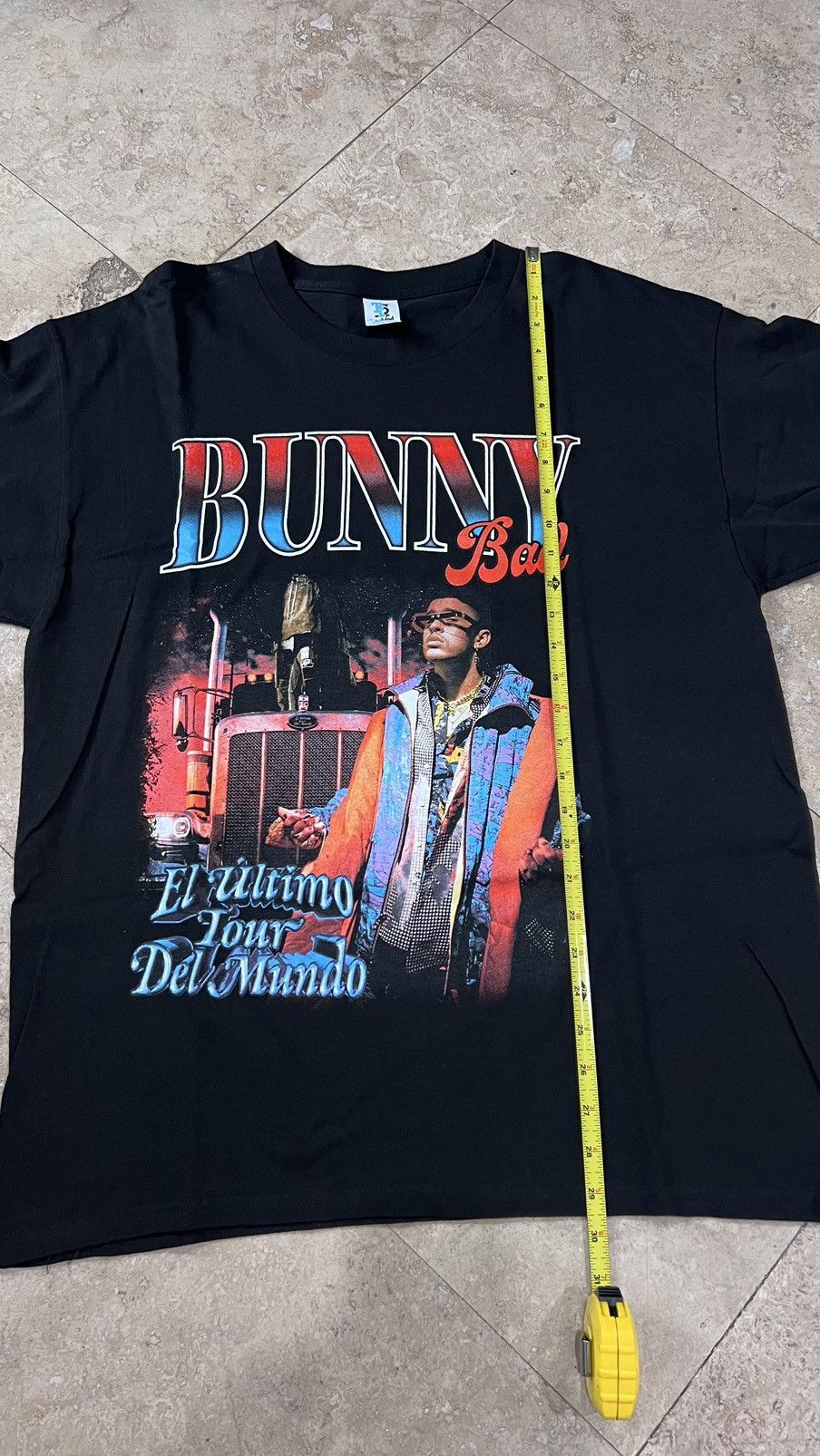 Band Tees Bad Bunny “El Ultimo Tour Del Mundo” Tshirt Size XL Size US XL / EU 56 / 4 - 5 Thumbnail