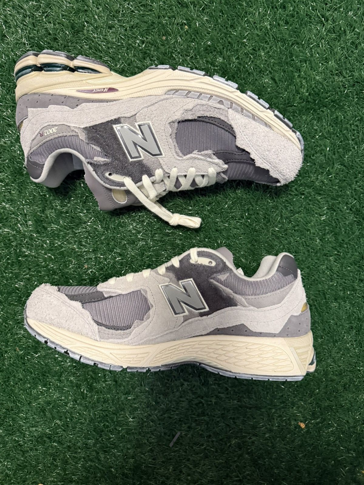 New Balance 2002R New Balance Size US 11 / EU 44 - 3 Thumbnail