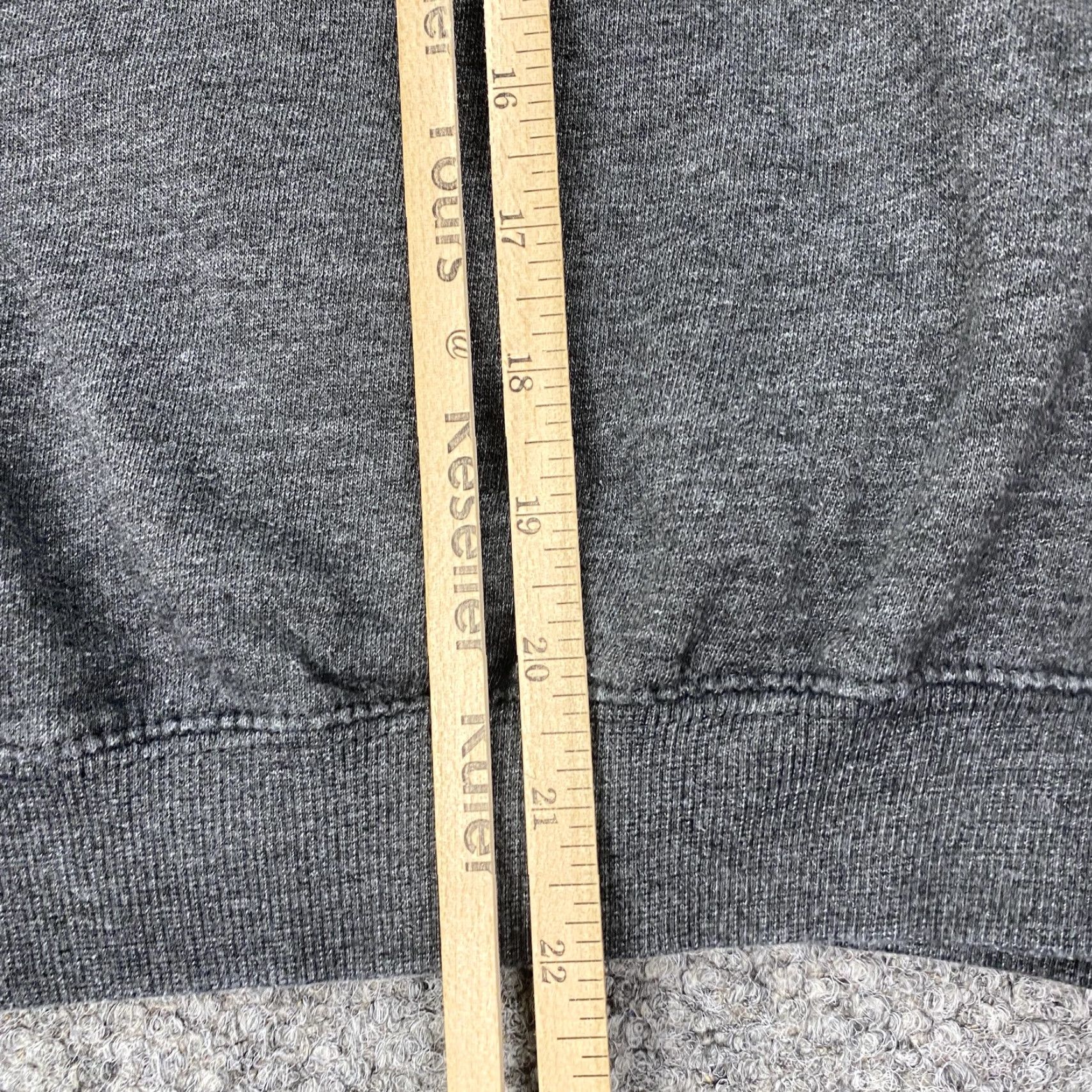 Vintage VINTAGE Basix Hoodie Mens Small Gray Huntington Beach Surf Endless Summer Sweatshirt Size US L / EU 52-54 / 3 - 5 Thumbnail