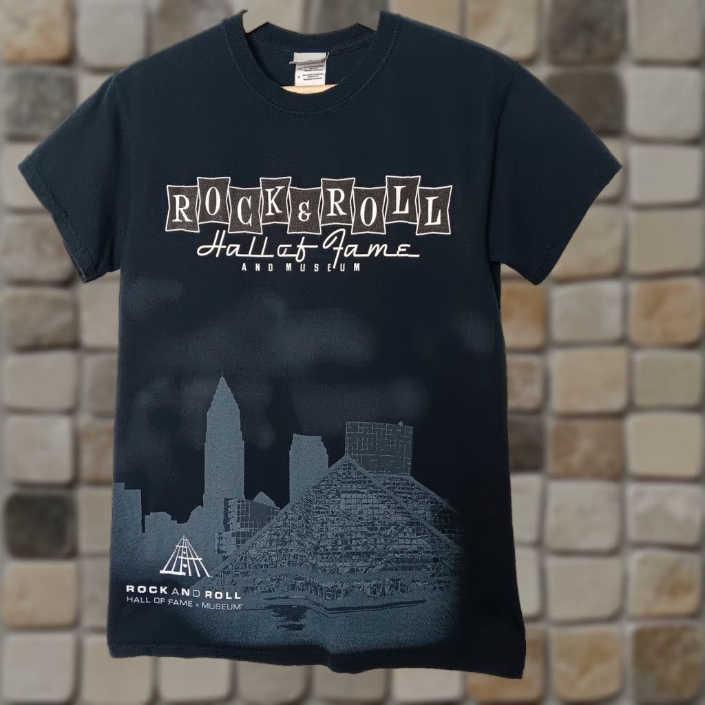 Vintage Rock n Roll Hall of Fame Museum Shirt Adult Small Black Inductees 2012 Men Size US S / EU 44-46 / 1 - 1 Thumbnail