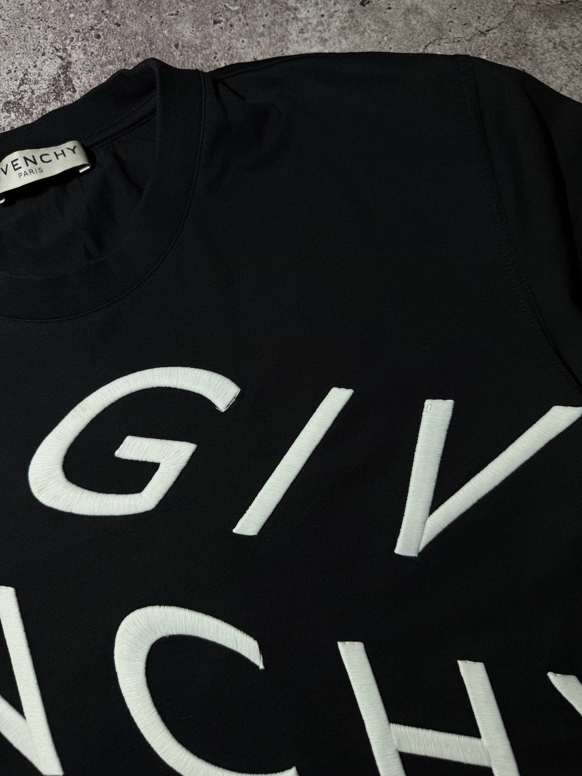 Givenchy Givenchy Paris Black Men’s T-shirt Embroidered Logo Size US L / EU 52-54 / 3 - 4 Thumbnail