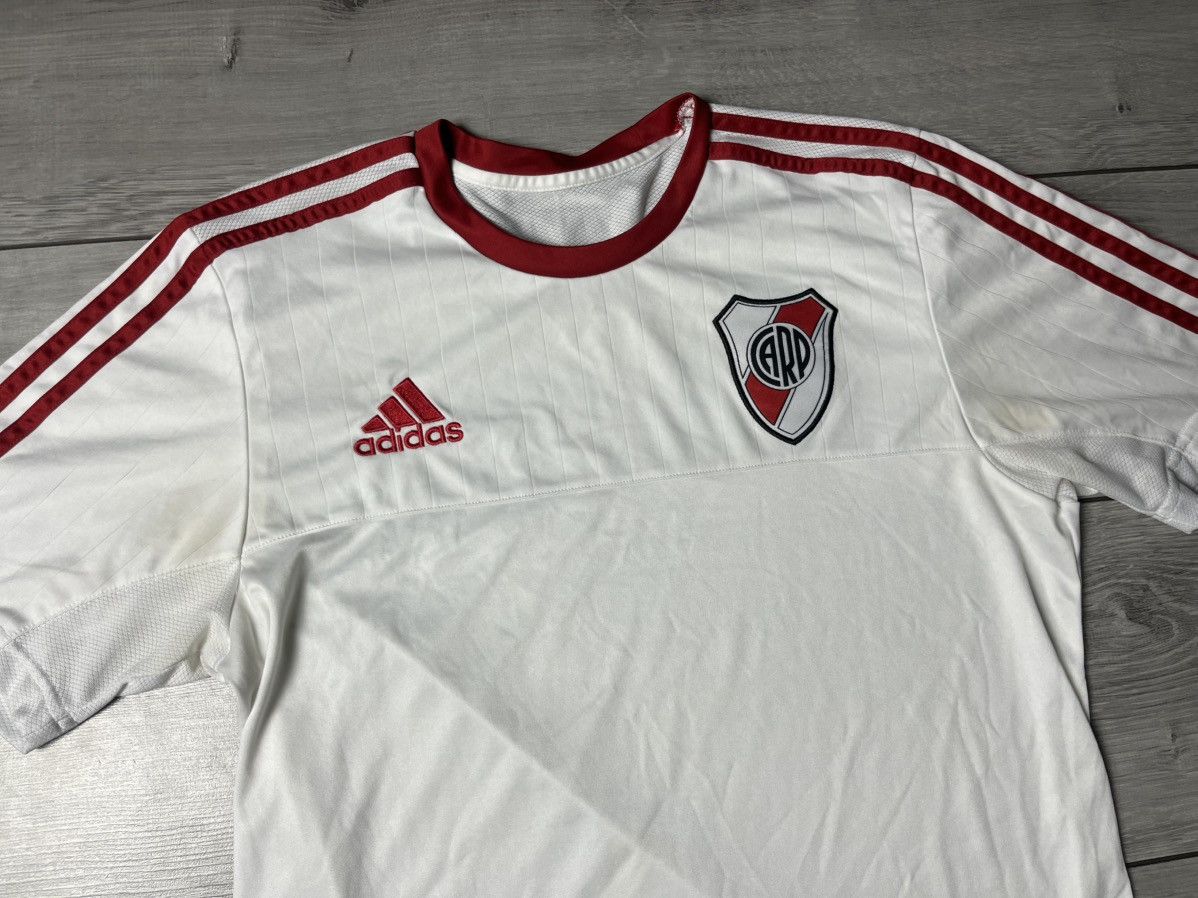 Adidas Remera River Plate Adidas Entrenamiento 2019/20 size M Size US M / EU 48-50 / 2 - 3 Thumbnail