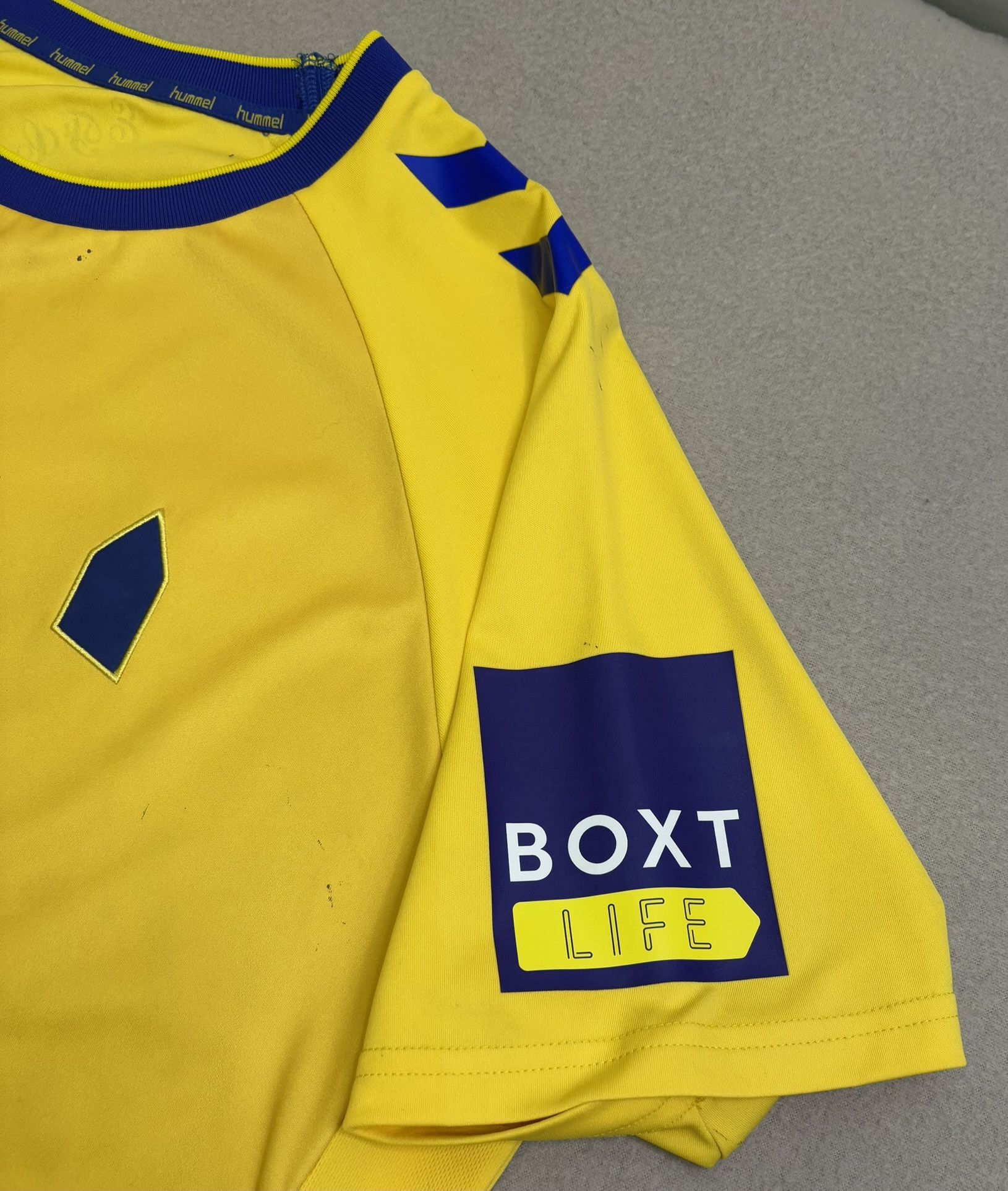 Hummel Everton 2022-2023 Iwobi #17 Hummel Football Jersey Size XL Size US XL / EU 56 / 4 - 9 Thumbnail