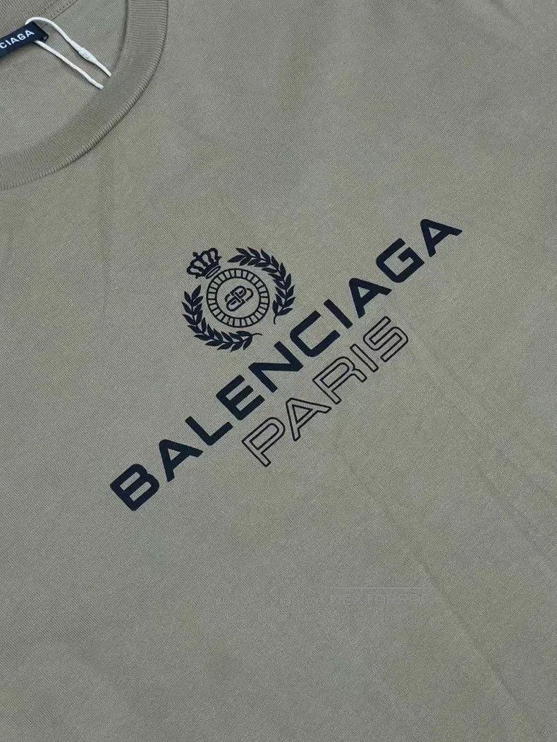 Other Balenciaga Wheat short-sleeve, khaki color, size M Size US M / EU 48-50 / 2 - 2 Thumbnail