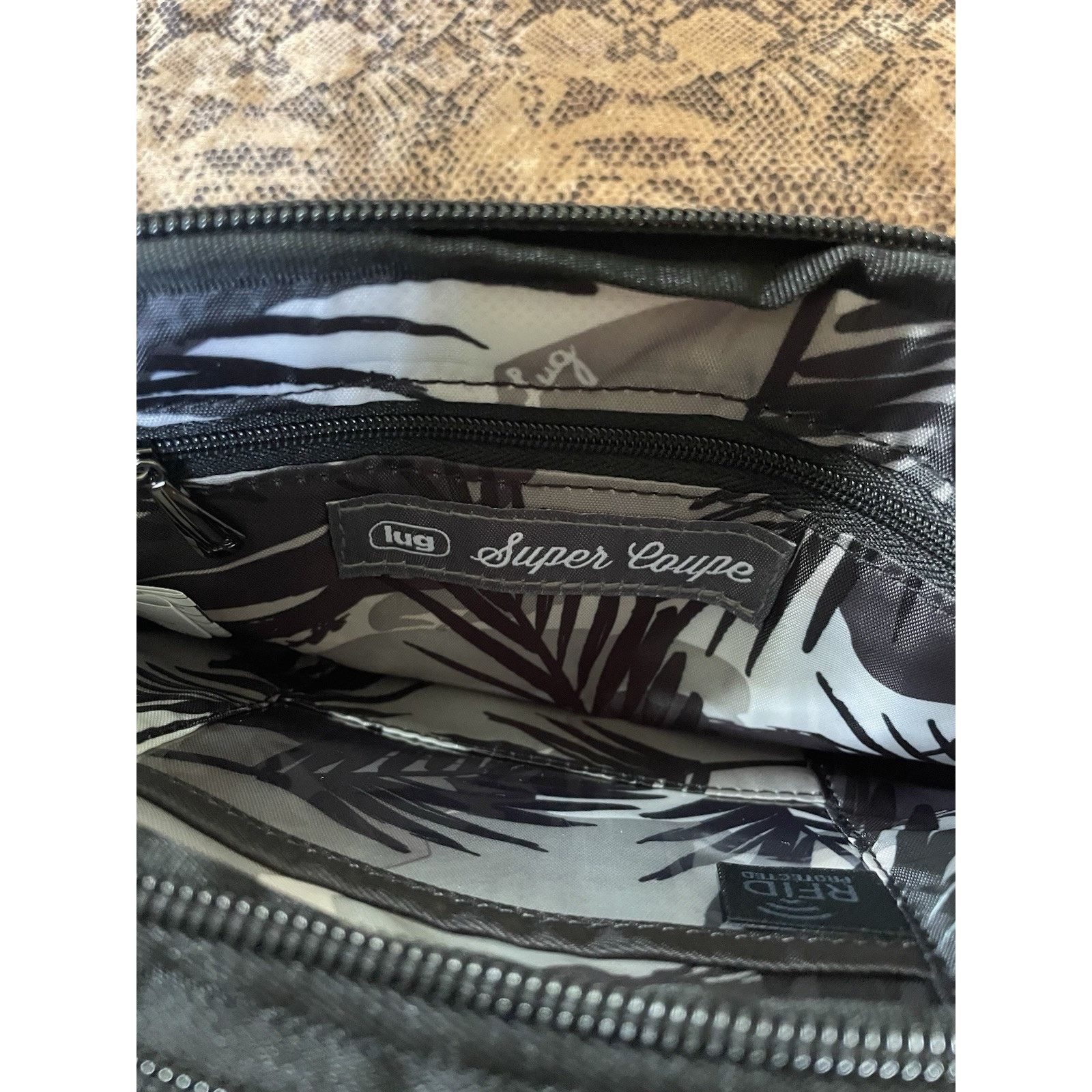 Lugz NWT Lug Super Coupe Convertible Crossbody Bag Black Size ONE SIZE - 3 Thumbnail