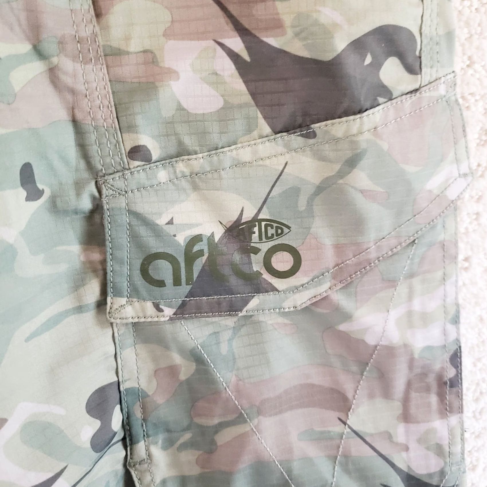 Vintage AFTCO Mens Cargo Shorts Size 42x10 Fish Pattern Camo Performance Stretch Casual Travel Size US 42 / EU 58 - 5 Thumbnail