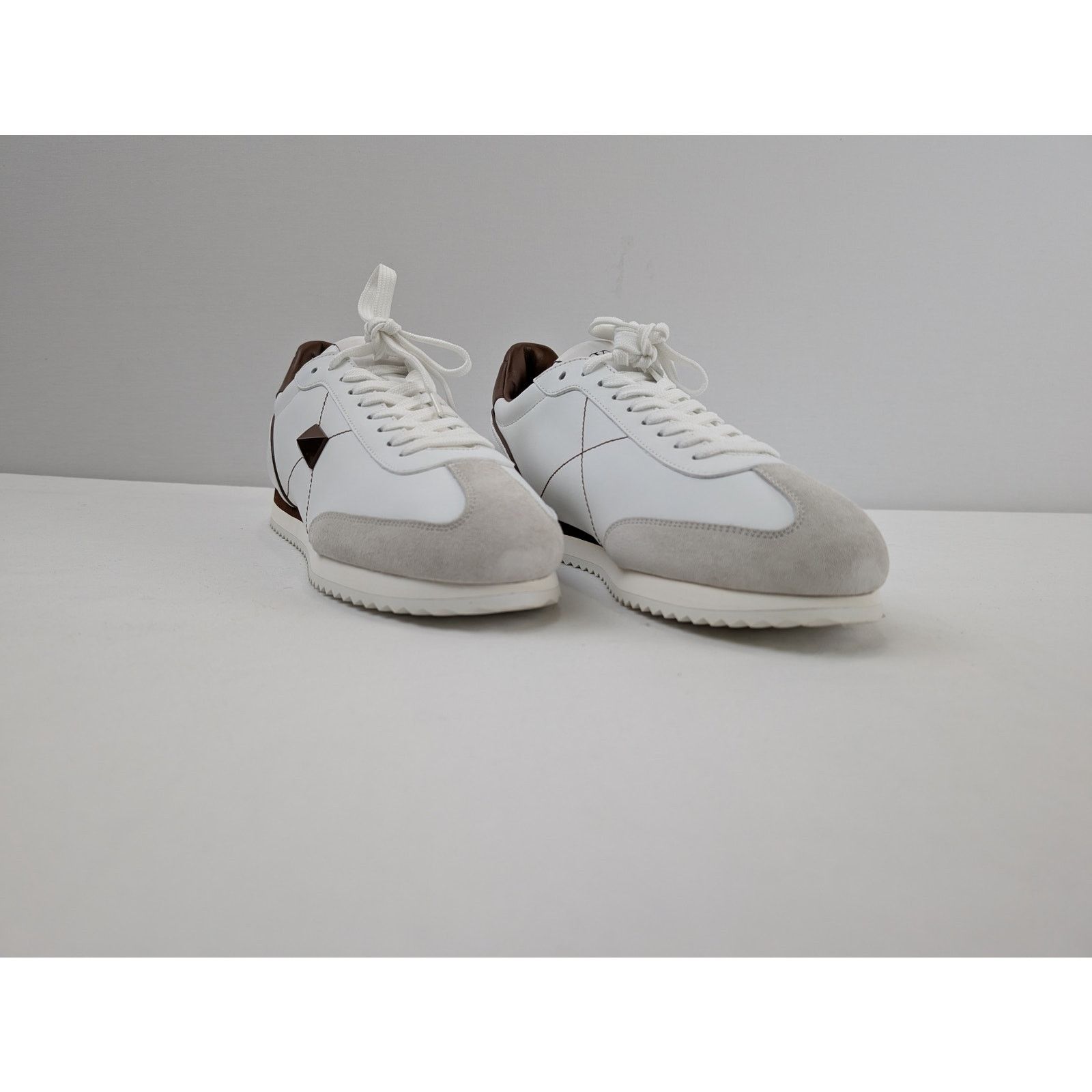 Valentino o1rshd1 Stud-around Sneakers in Leather in White Size US 11 / EU 44 - 6 Thumbnail