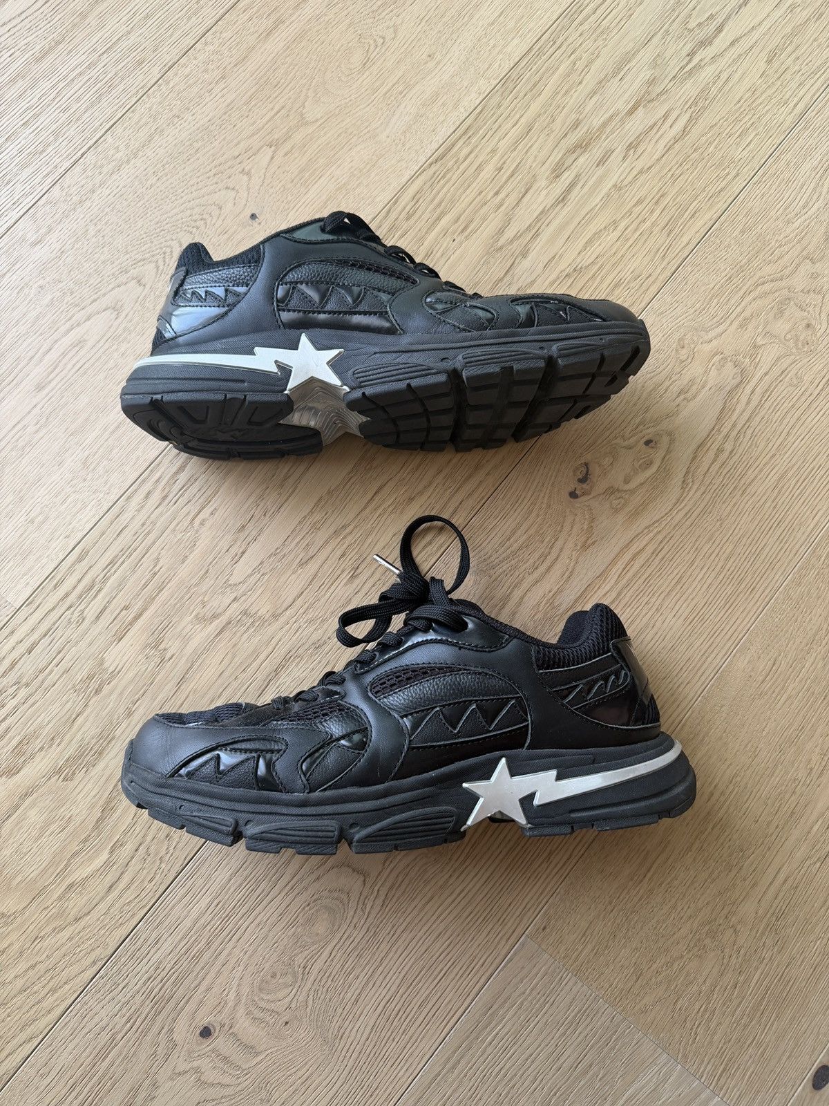 Bape × Mastermind Japan Shark Sta Mastermind Collaboration Size US 11 / EU 44 - 3 Thumbnail