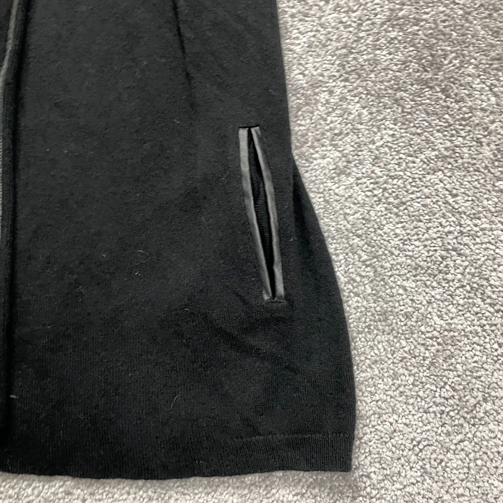 Banana Republic VINTAGE Banana Republic Women’s Sweater Cardigan XS Black Long Sleeve Knit Pockets Casual Women's Size XS / US 0-2 / IT 36-38 - 3 Thumbnail