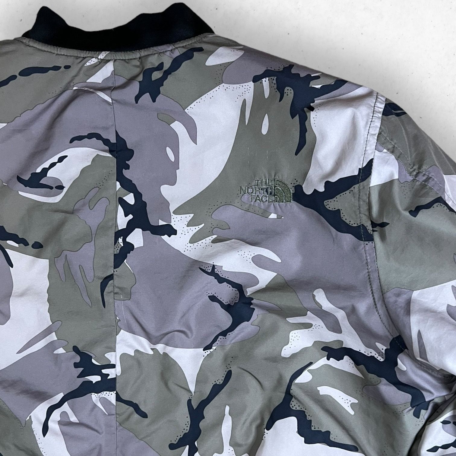 The North Face The North Face Women’s M Barstol Bomber Puffer Jacket Camo Size M / US 6-8 / IT 42-44 - 8 Thumbnail