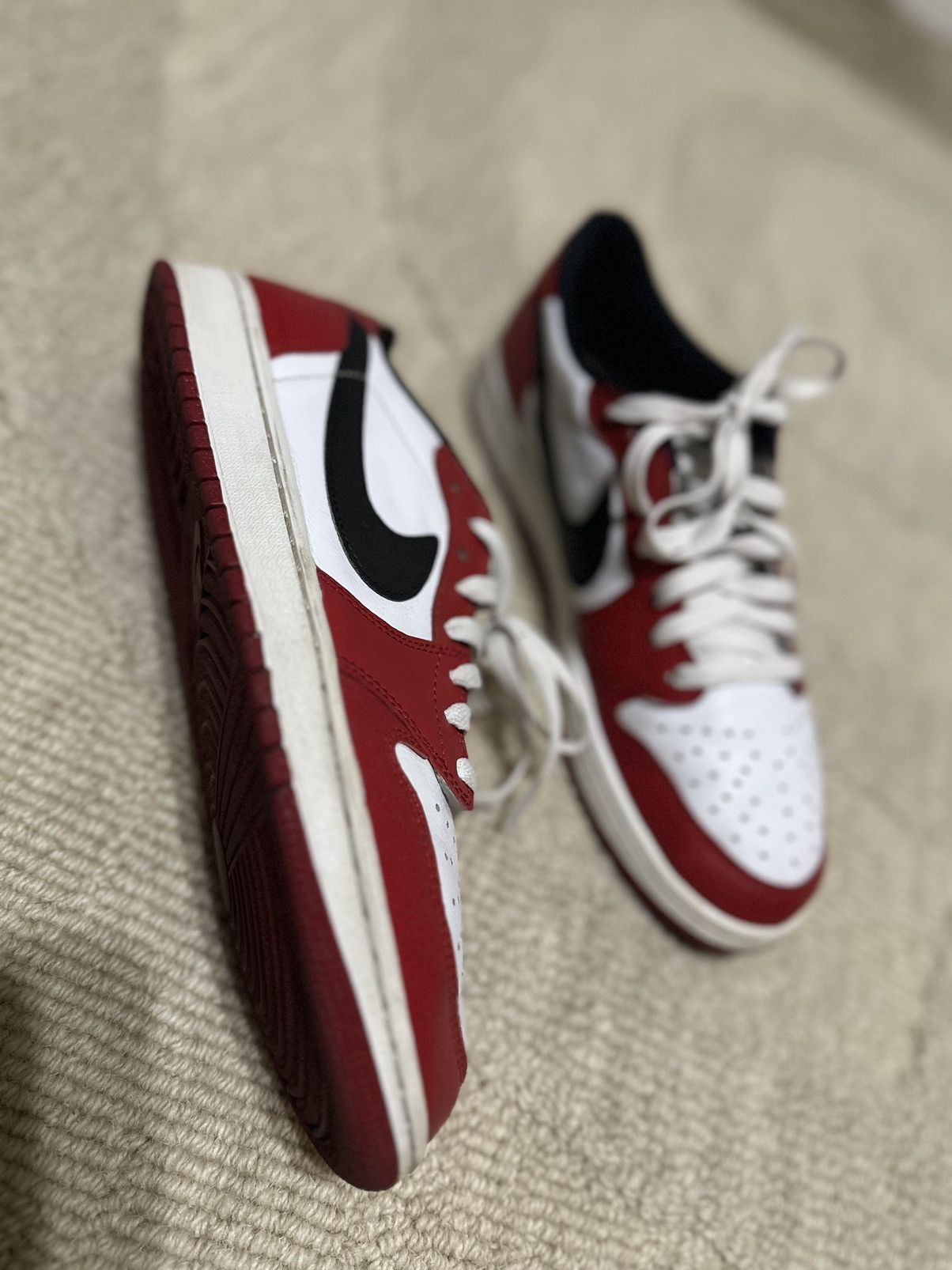 Nike Jordan 1 Chicago low (2016) Size US 10 / EU 43 - 2 Thumbnail