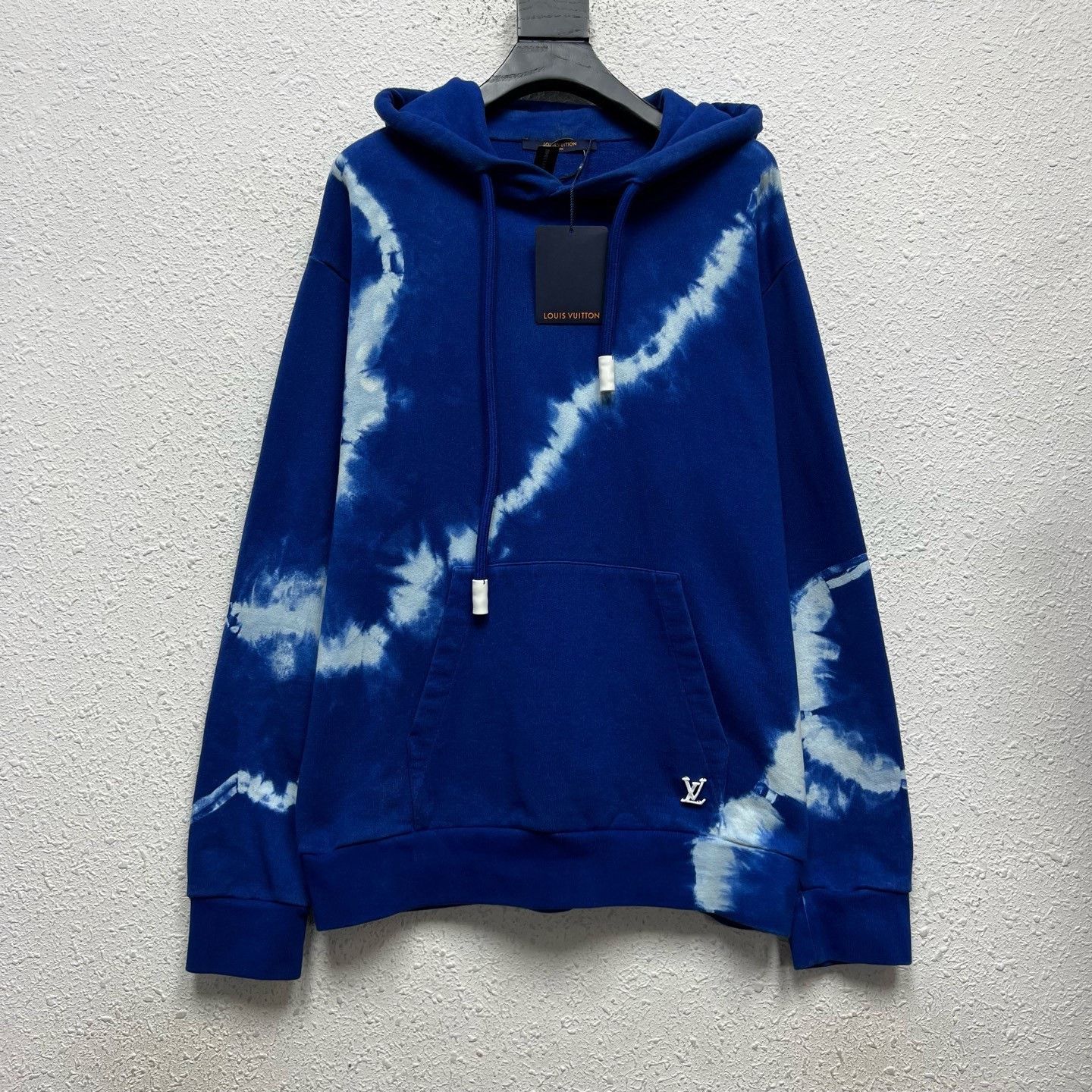 Louis Vuitton Louis Vuitton Blue Logo Tie-Dye Hoodie Size US M / EU 48-50 / 2 - 1 Thumbnail