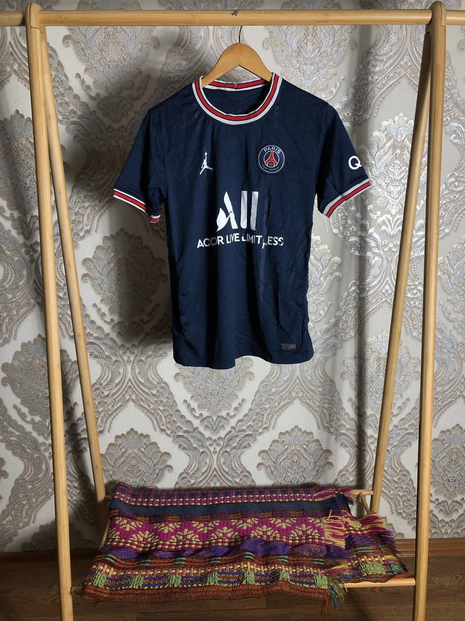 Nike VINTAGE NIKE JORDAN FC PSG PARIS FRANCE SOCCER JERSEY Y2K Size US S / EU 44-46 / 1 - 1 Thumbnail