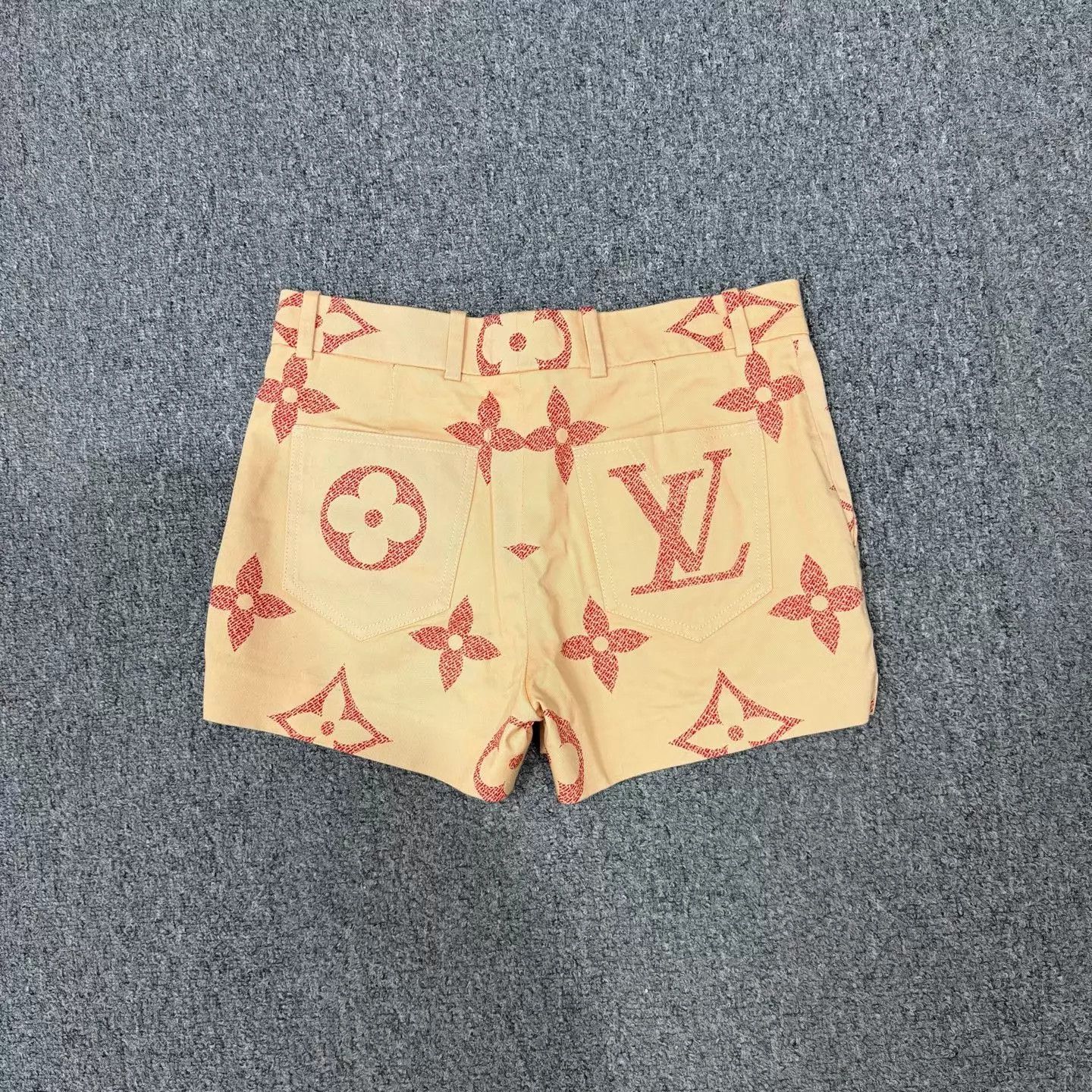 Louis Vuitton LV Monogram All Over Short 36 95 New Size 26" / US 2 / IT 38 - 2 Thumbnail