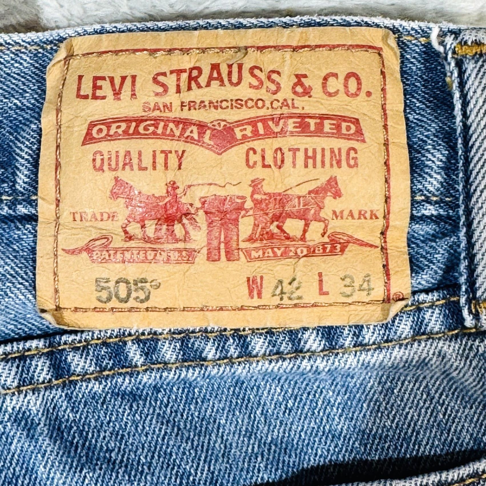 Levi's VINTAGE Levi's 505 Straight Fit Denim Jean Shorts Bermuda Men 42 Blue Cutoff Frayed Hem Distressed Pockets Logo Denim 100% Cotton USA Size US 42 / EU 58 - 5 Thumbnail