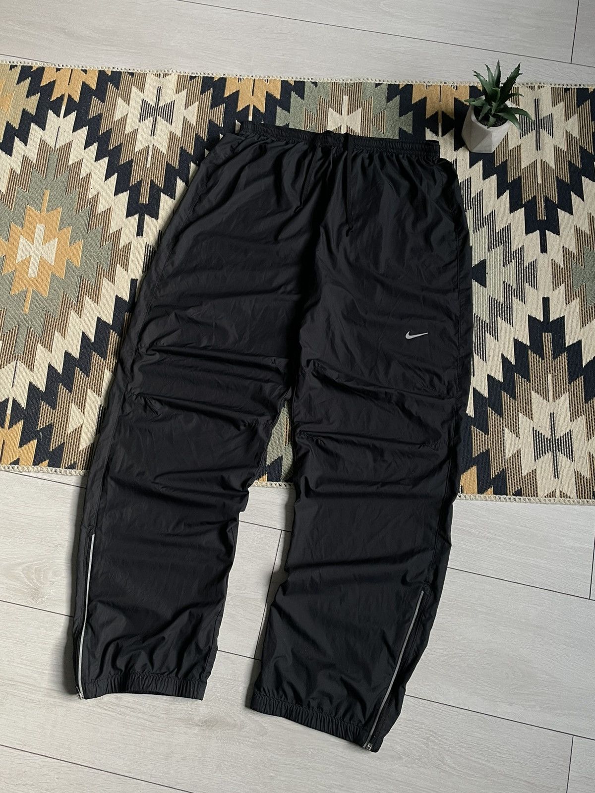 Other Vintage Nike Nylon Reflective Logo Y2K Swoosh Pants Size US 34 / EU 50 - 3 Thumbnail