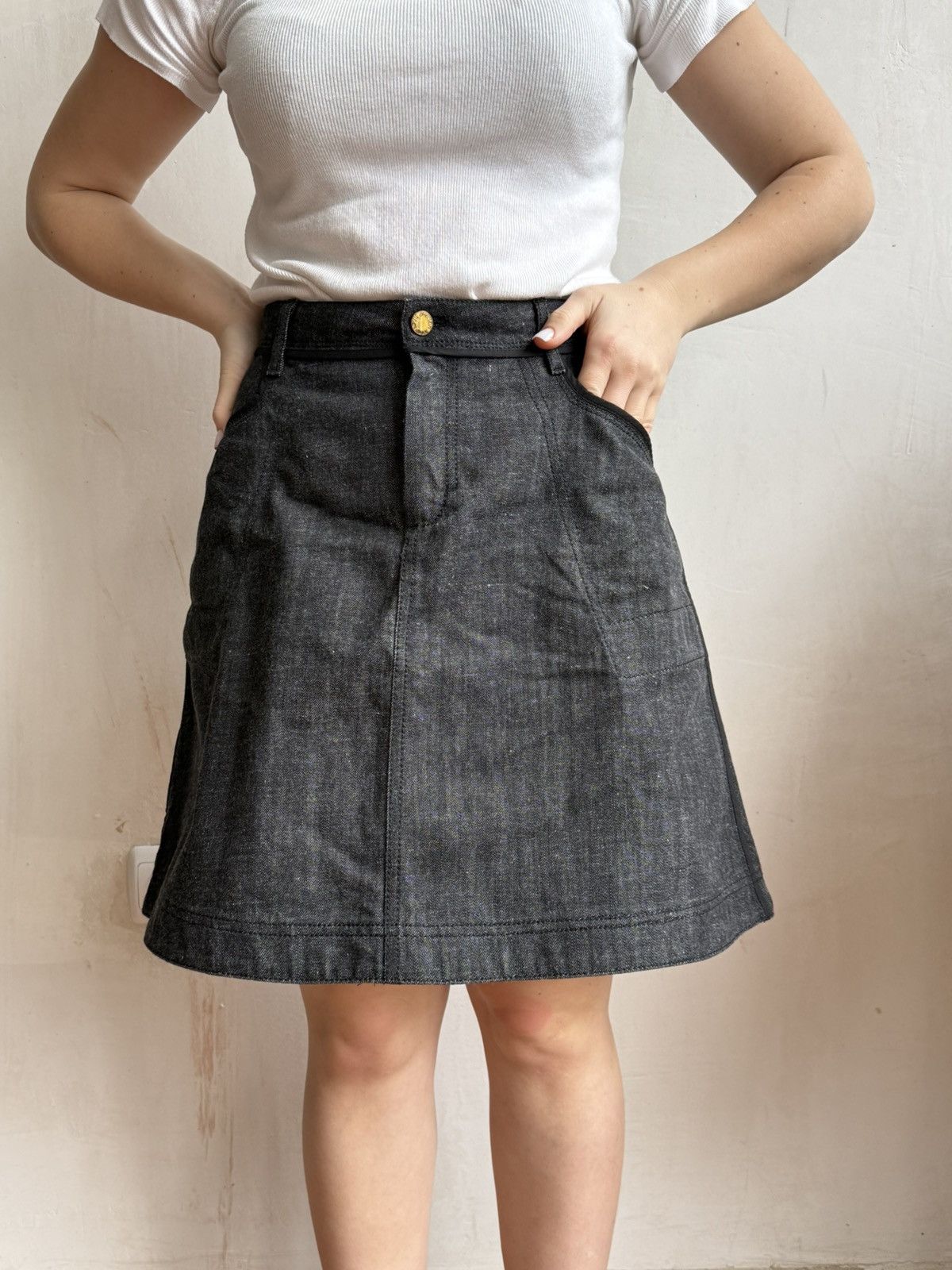 Louis Vuitton Luis Vuitton Grey Denim Skirt size 40 Size 27" / US 4 / IT 40 - 1 Thumbnail