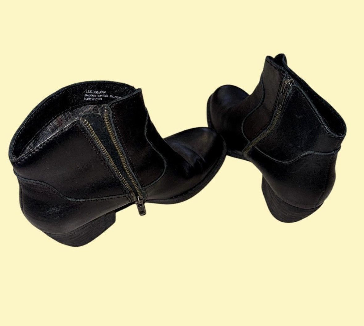 Born ankle boots Size US 7.5 / IT 37.5 - 2 Thumbnail