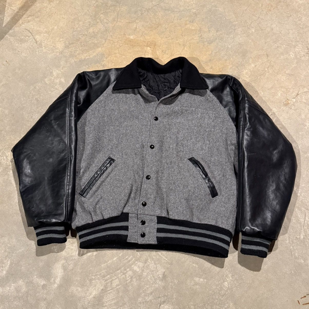 Vintage Vintage 1990s Wool Leather Varsity Jacket Black Grey ERD Size US L / EU 52-54 / 3 - 2 Thumbnail
