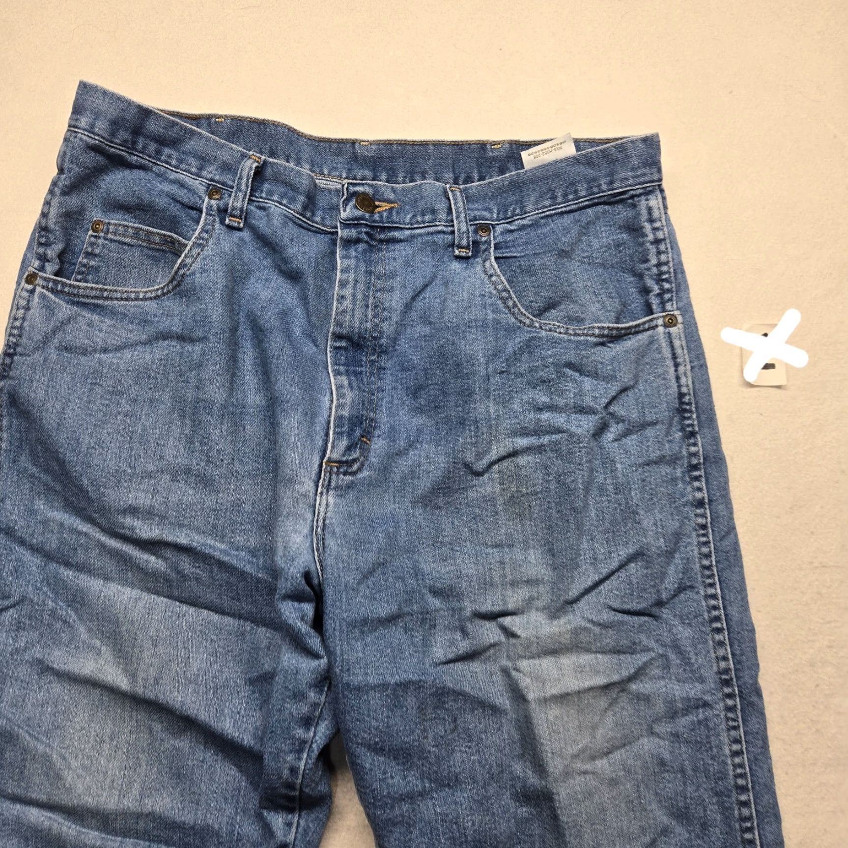 Wrangler Wrangler Rugged Wear Blue Jeans 35005SW Adult Men's Regular 38 X 30 Cowboy Size US 38 / EU 54 - 2 Thumbnail